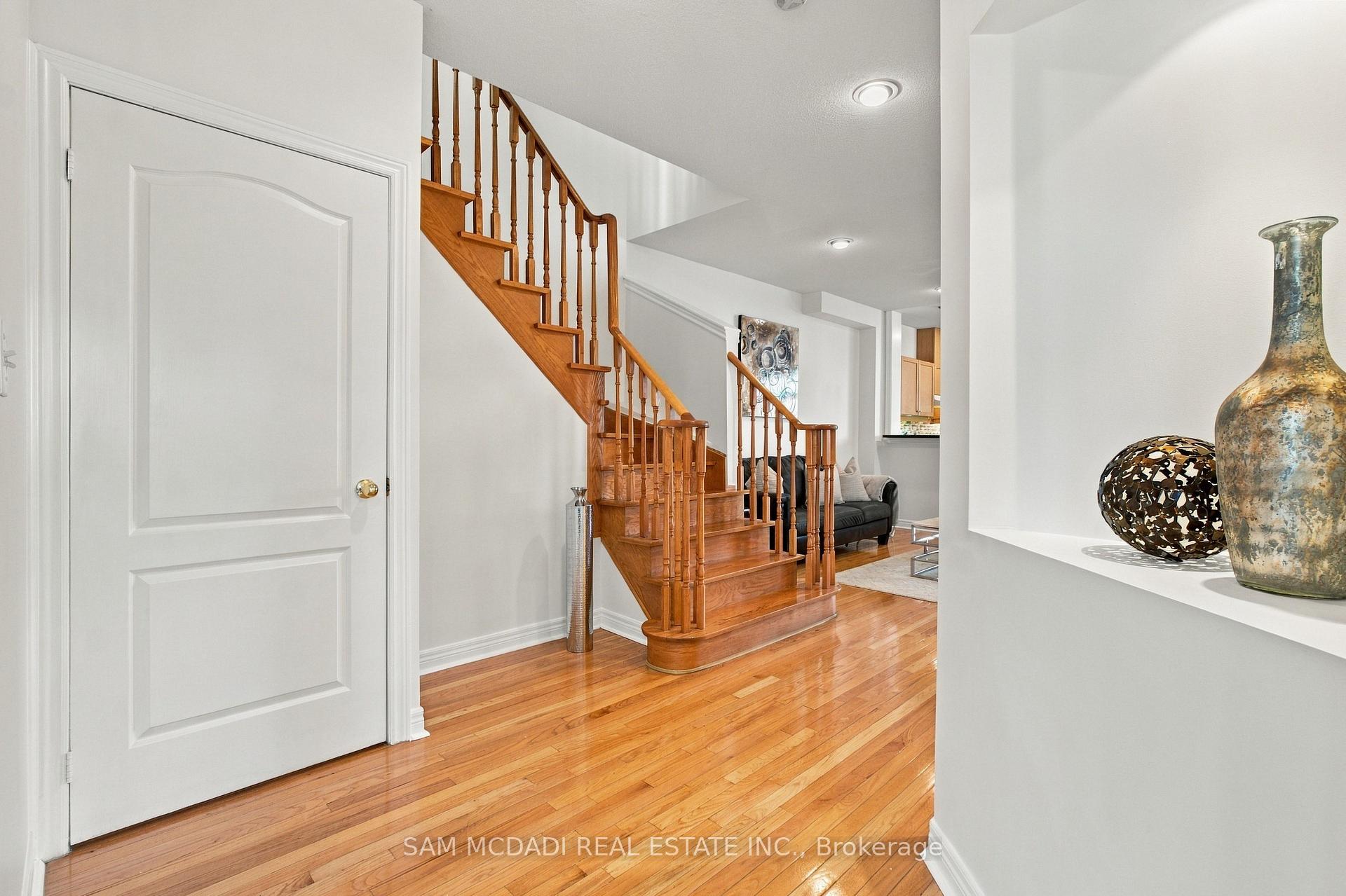 7331 Cork Tree Row