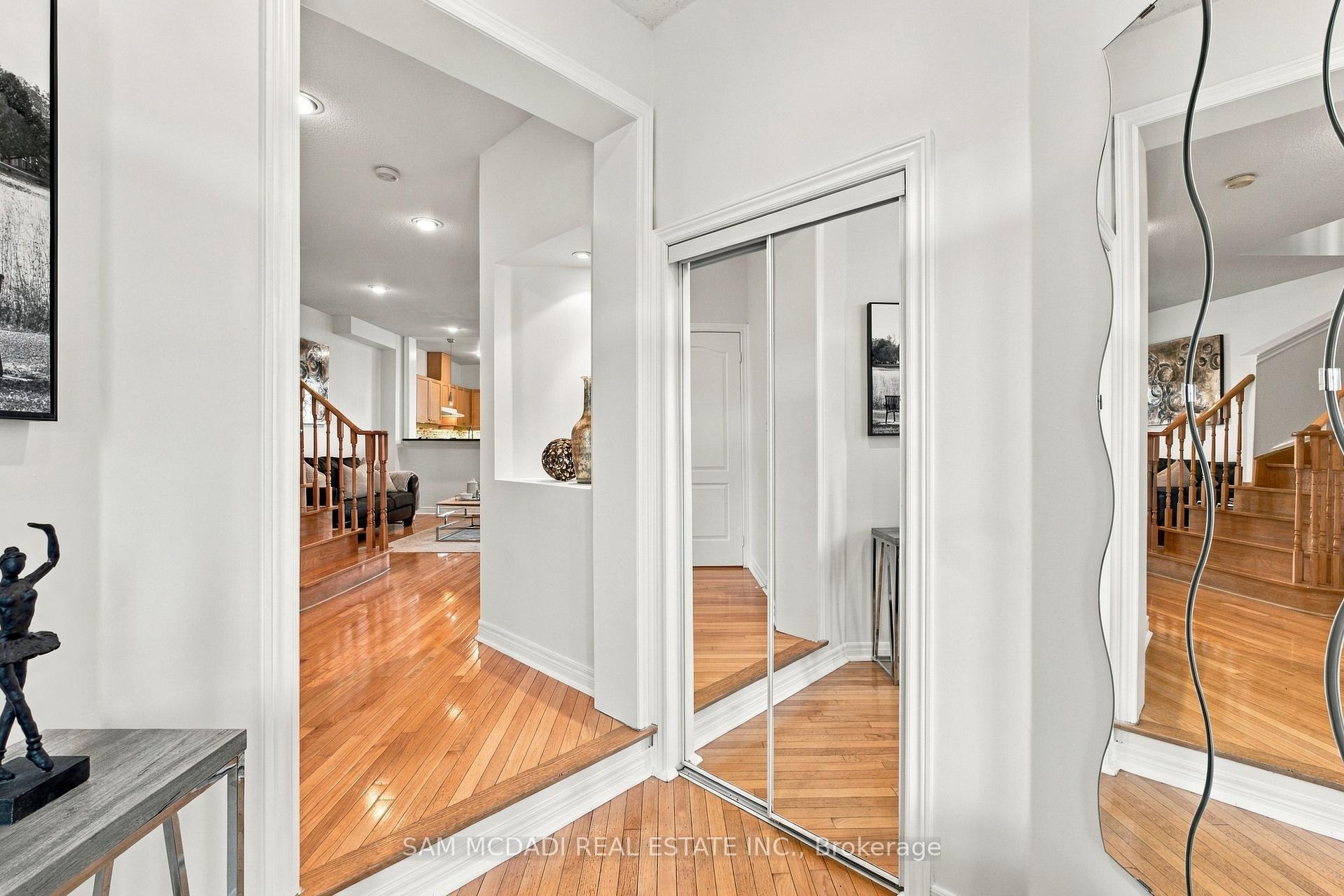 7331 Cork Tree Row