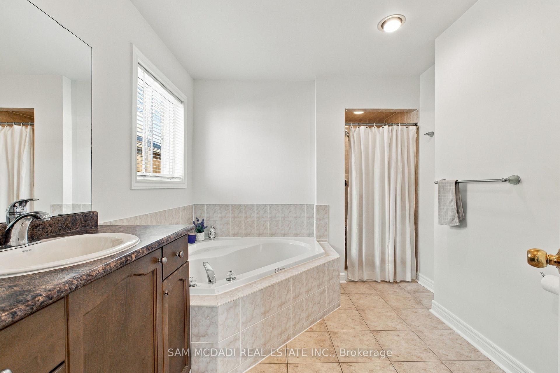 7331 Cork Tree Row