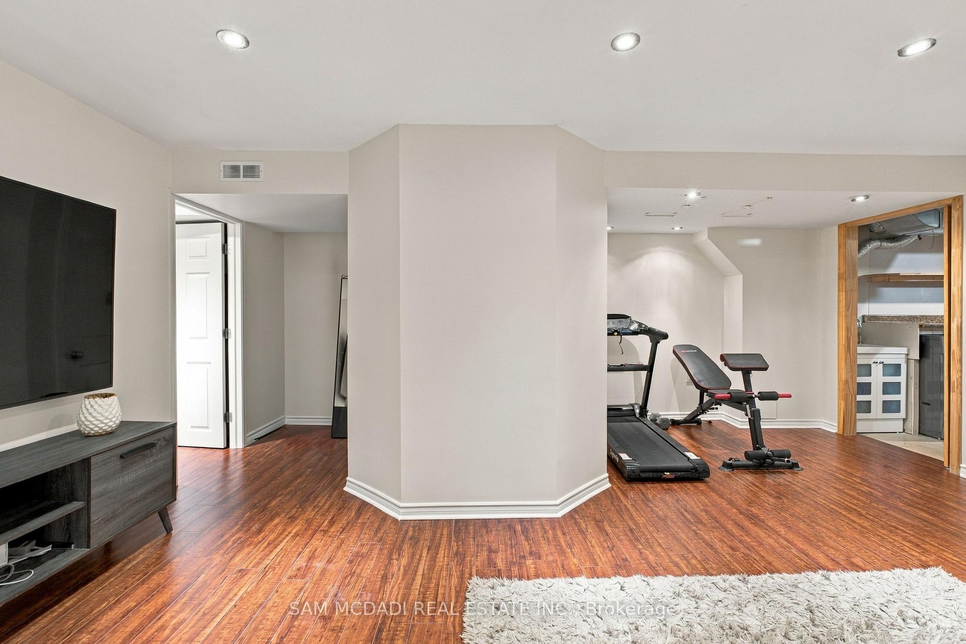 7331 Cork Tree Row