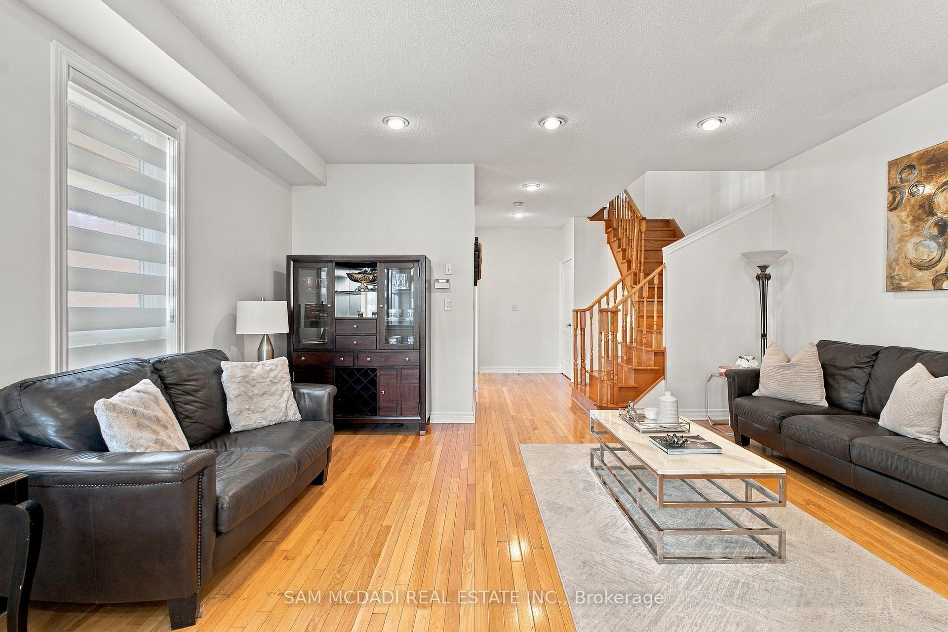 7331 Cork Tree Row