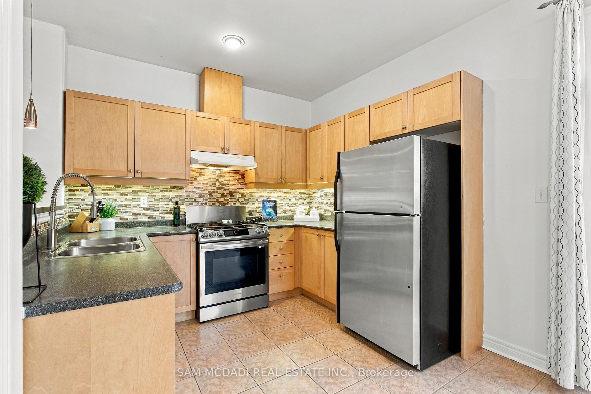 7331 Cork Tree Row