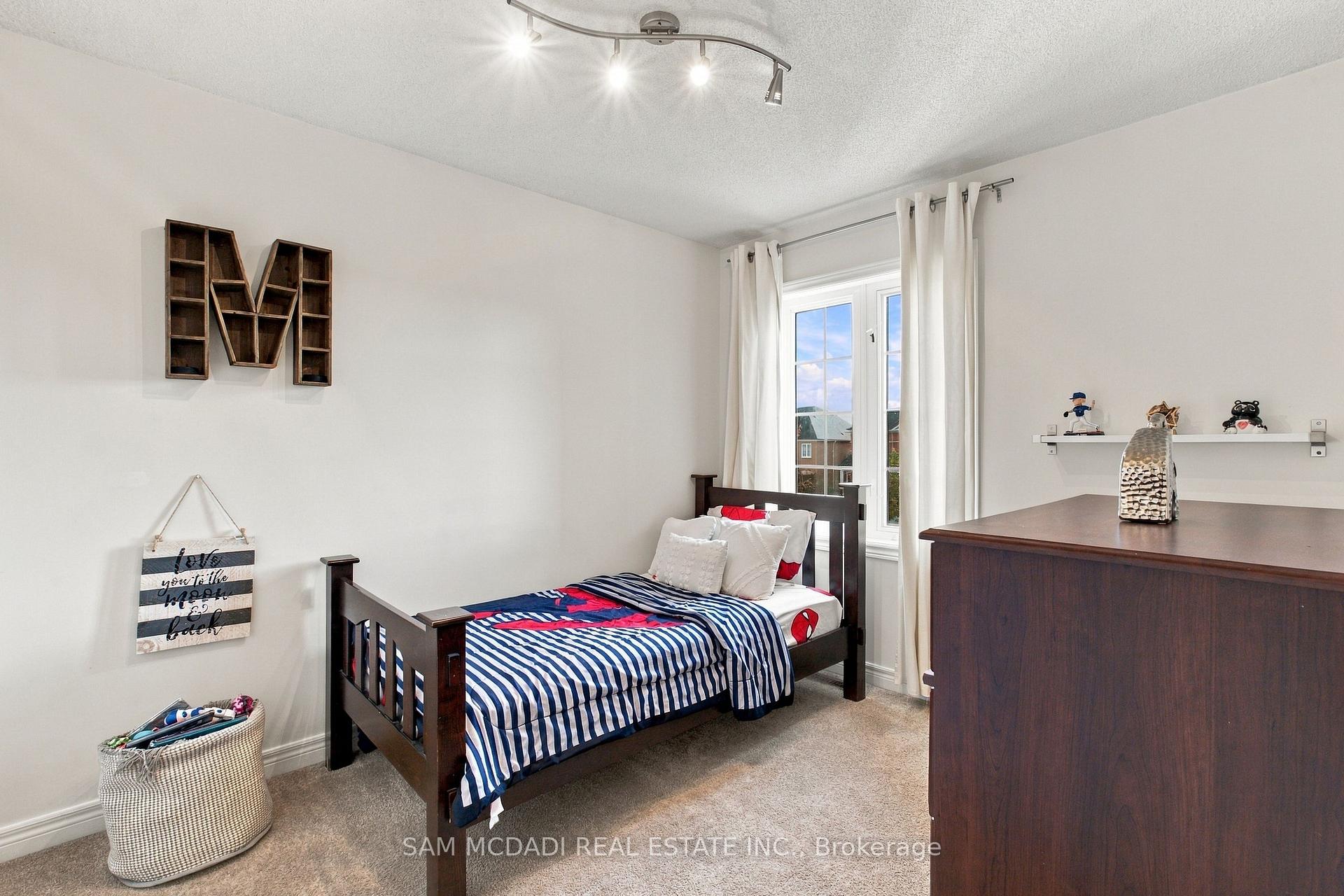 7331 Cork Tree Row