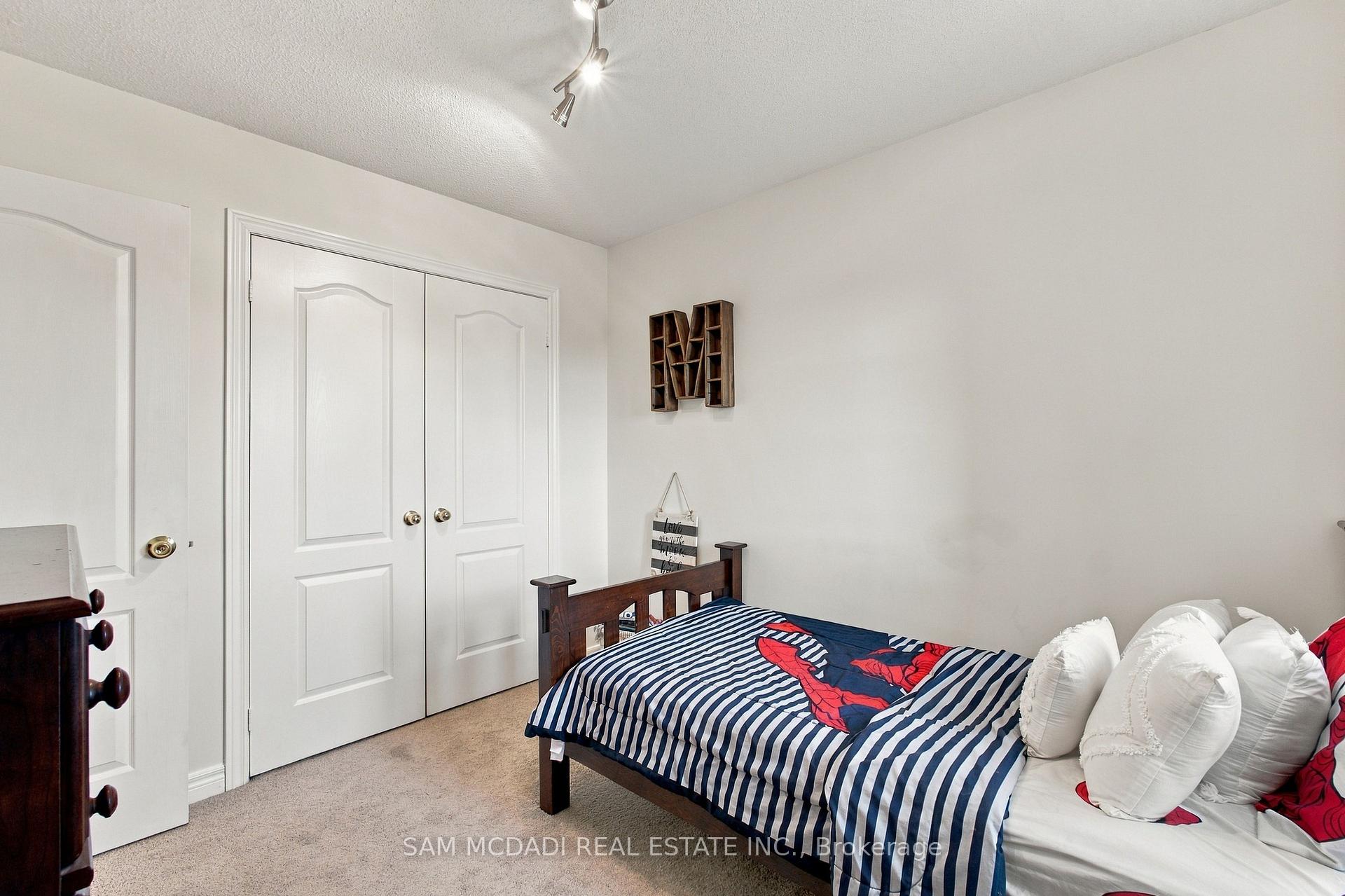 7331 Cork Tree Row