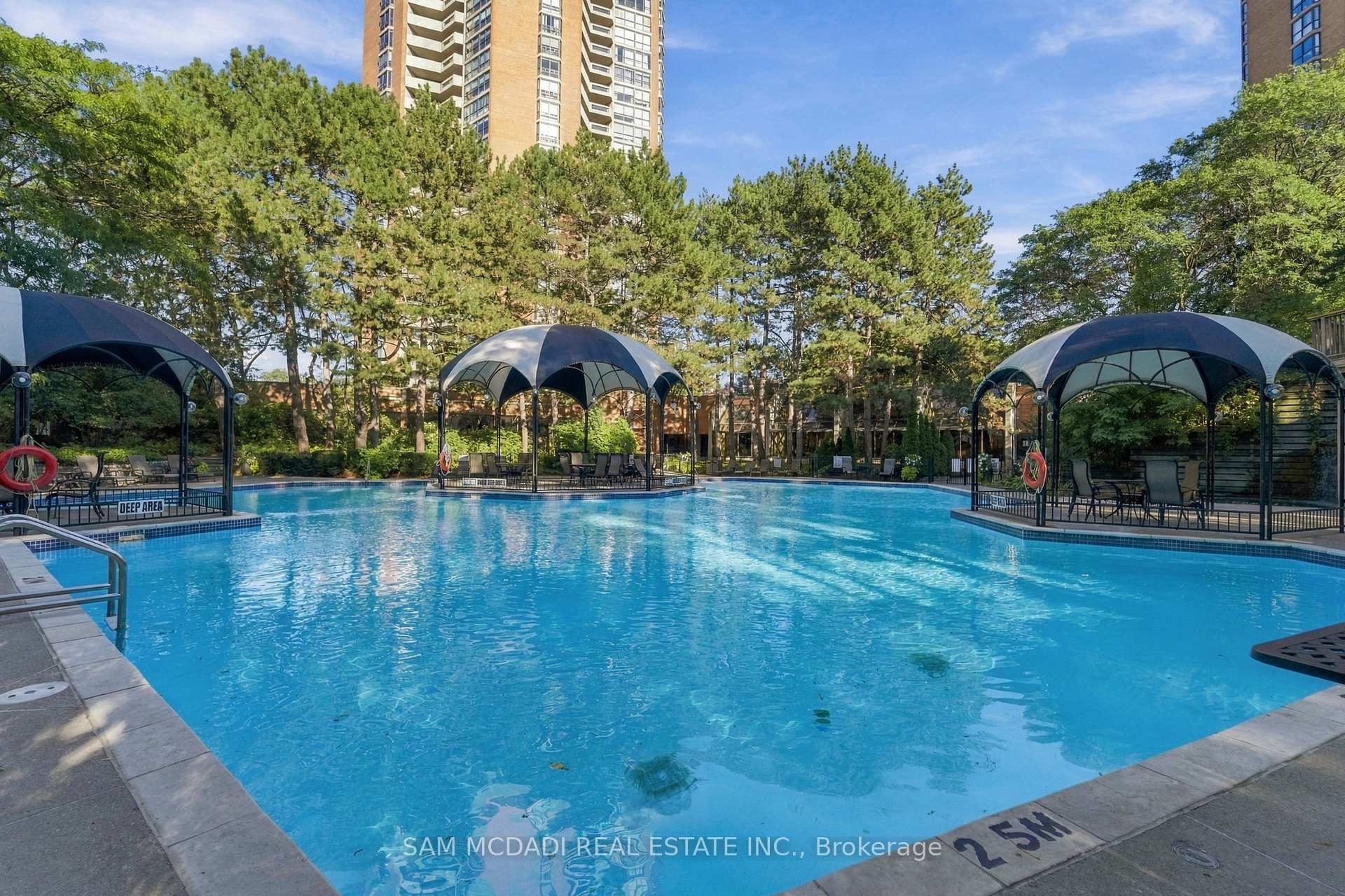 2000 Islington Avenue 2009, Toronto Unit: 2009
