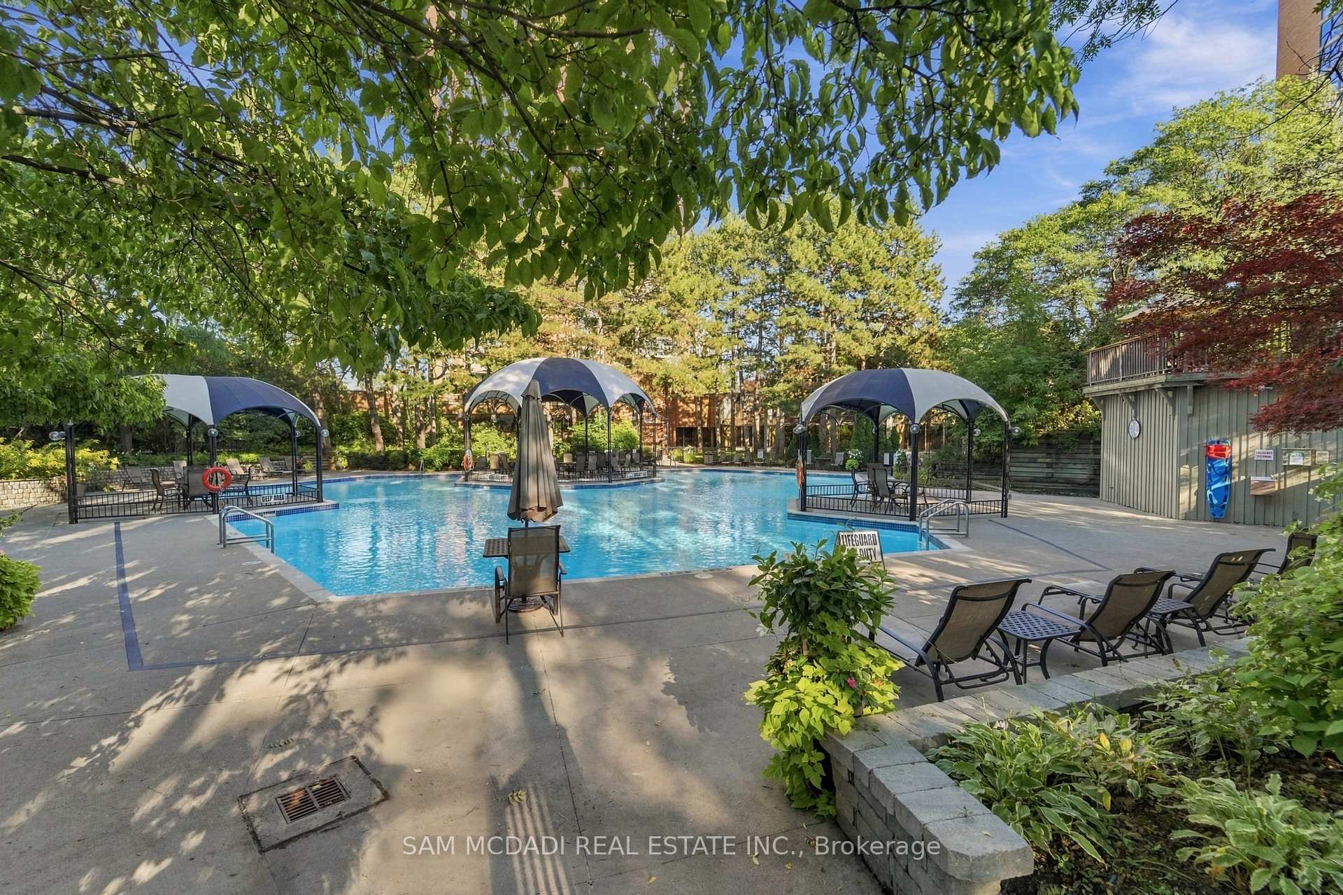 2000 Islington Avenue 2009, Toronto Unit: 2009