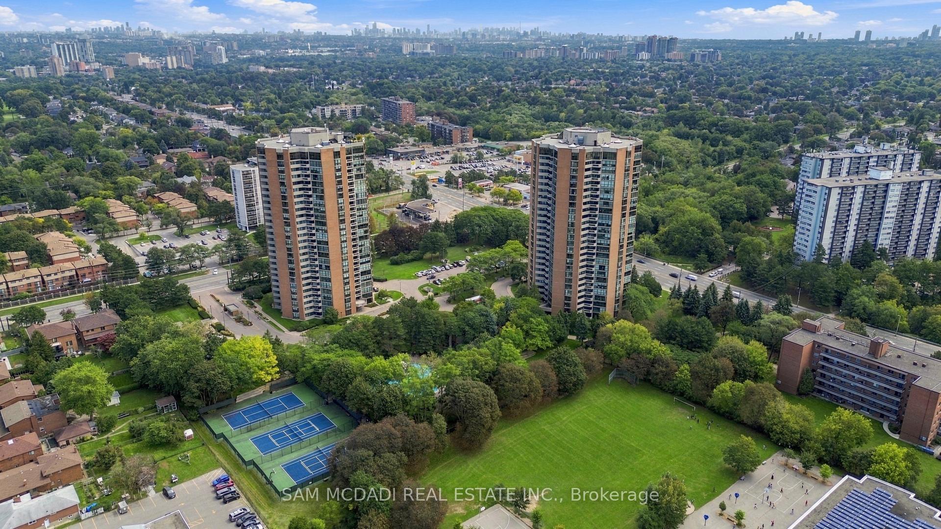 2000 Islington Avenue 2009, Toronto Unit: 2009