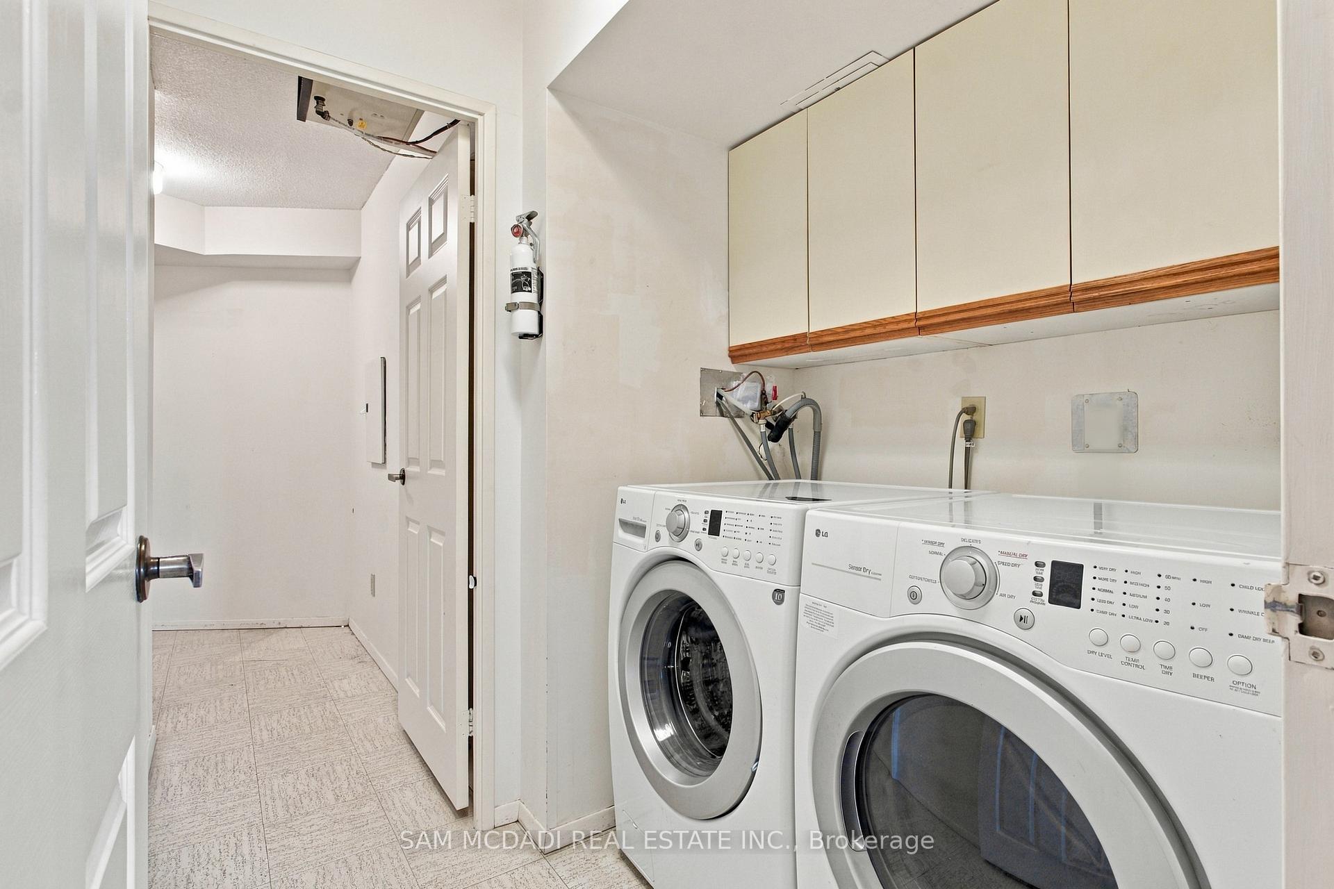 2000 Islington Avenue 2009, Toronto Unit: 2009