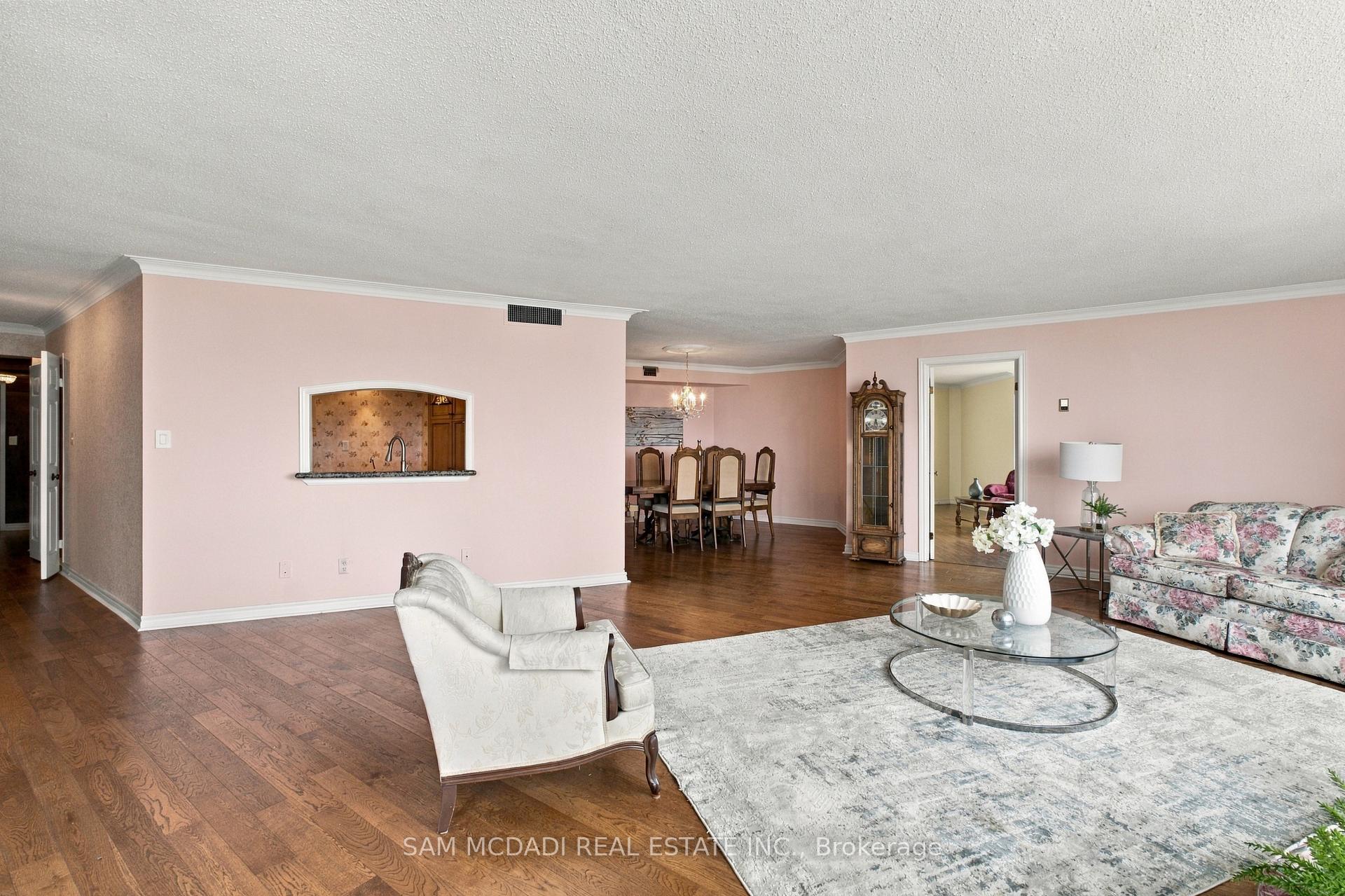 2000 Islington Avenue 2009, Toronto Unit: 2009