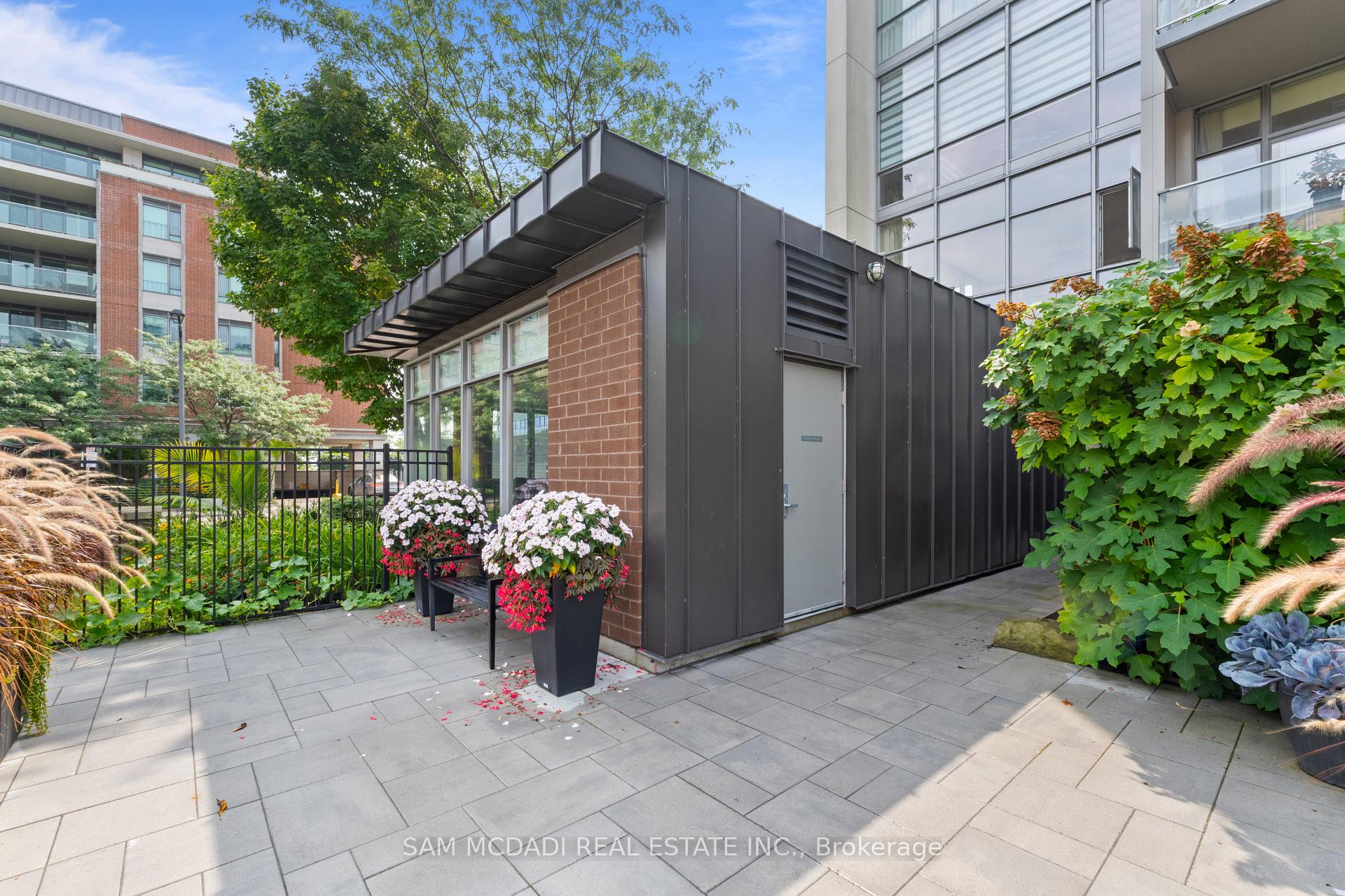 70 Port Street E 506