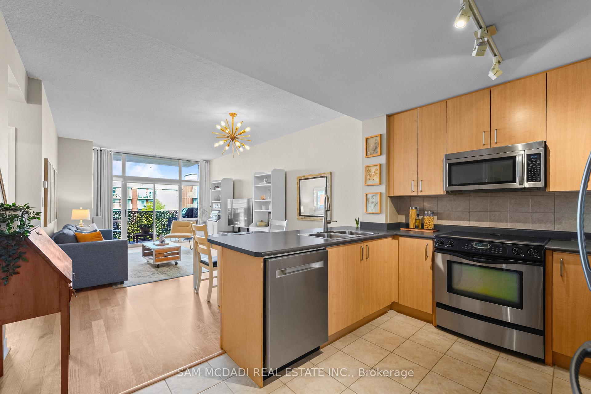 70 Port Street E 506