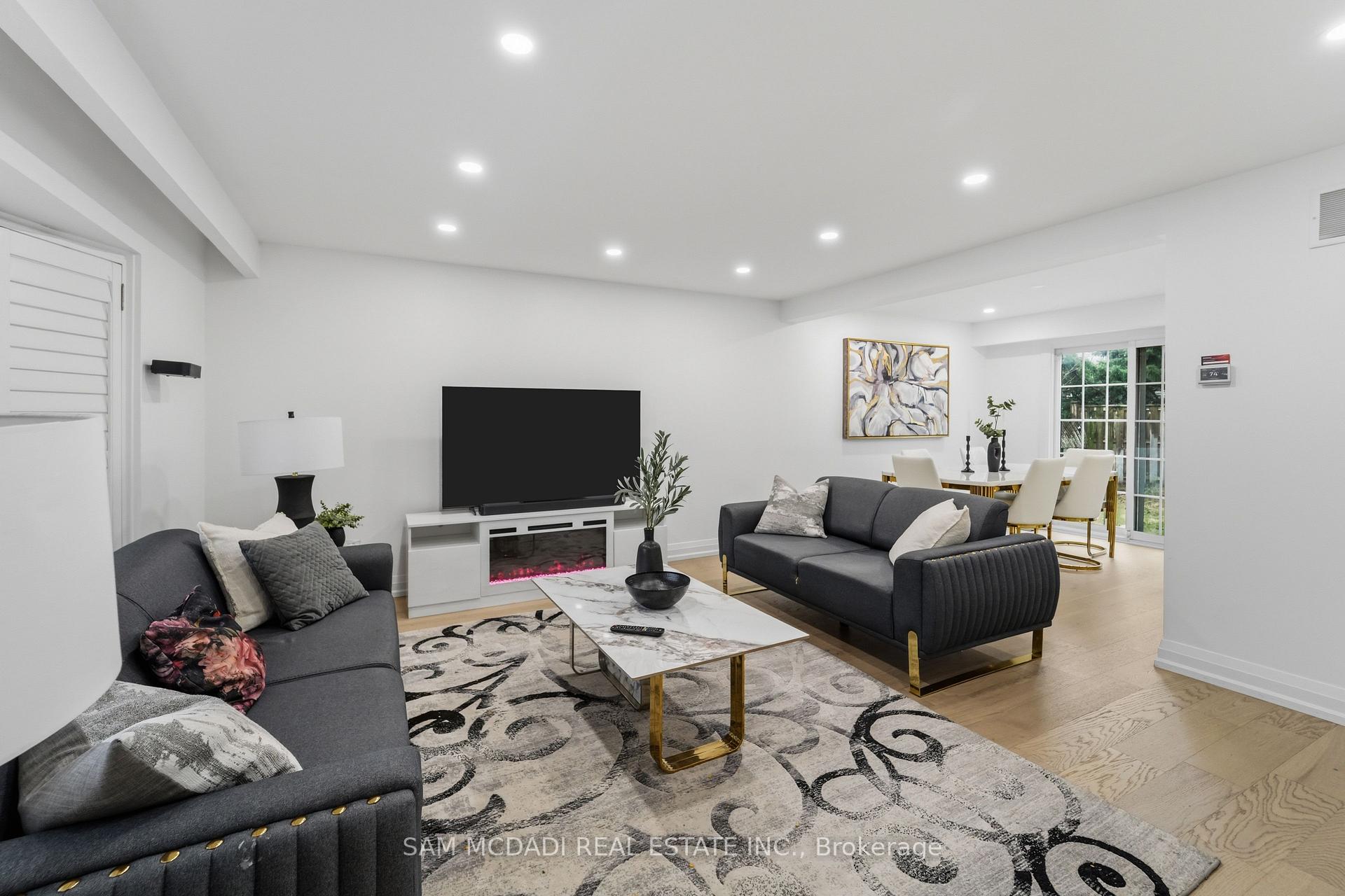 2290 Devon Road