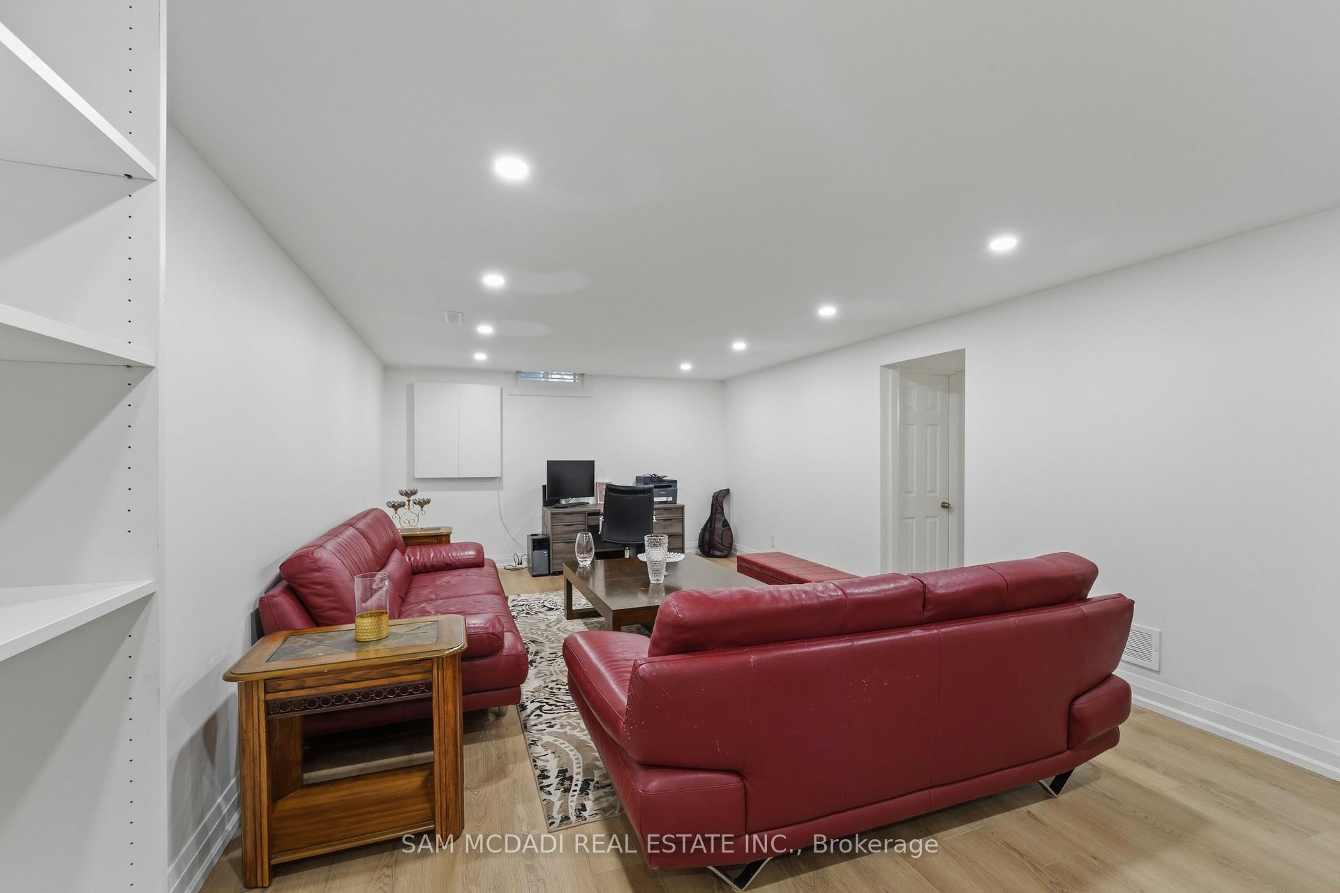 2290 Devon Road