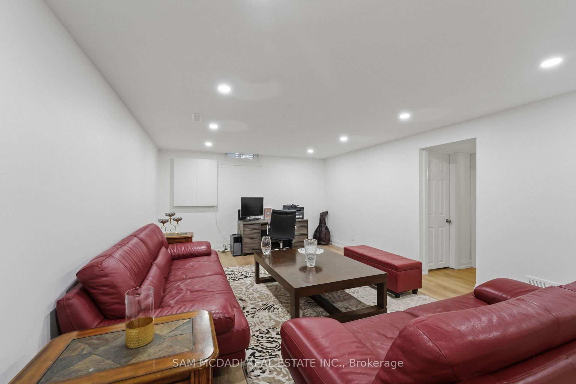 2290 Devon Road