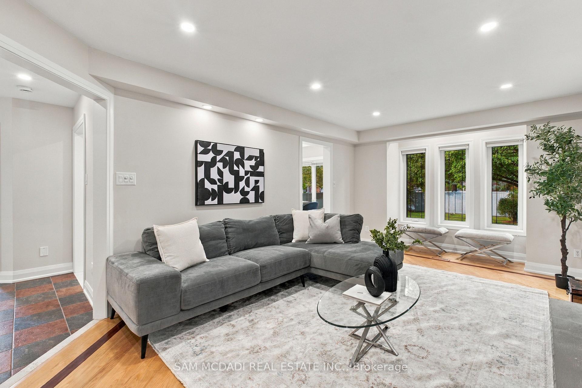 5289 Fallingbrook Drive