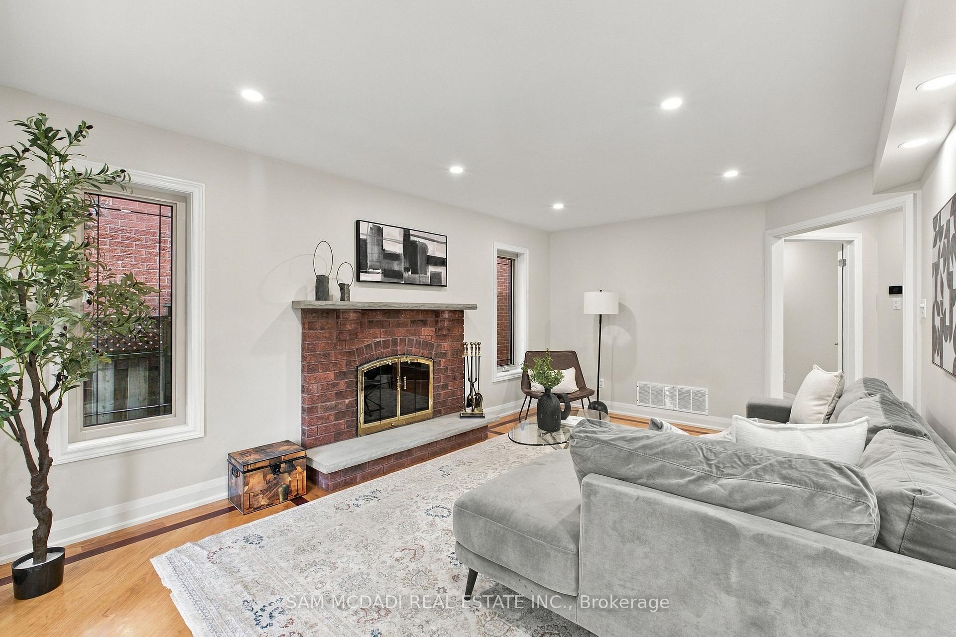 5289 Fallingbrook Drive