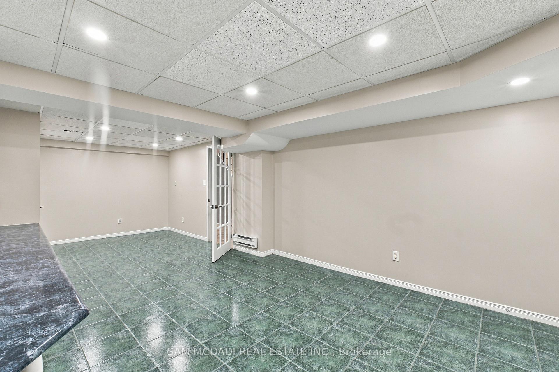 5289 Fallingbrook Drive