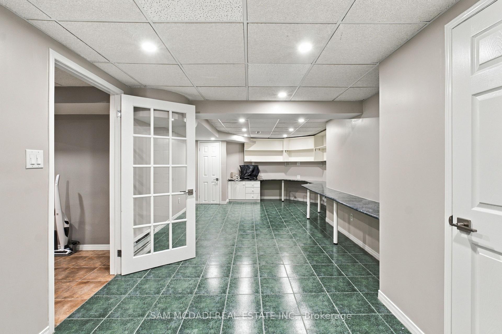 5289 Fallingbrook Drive