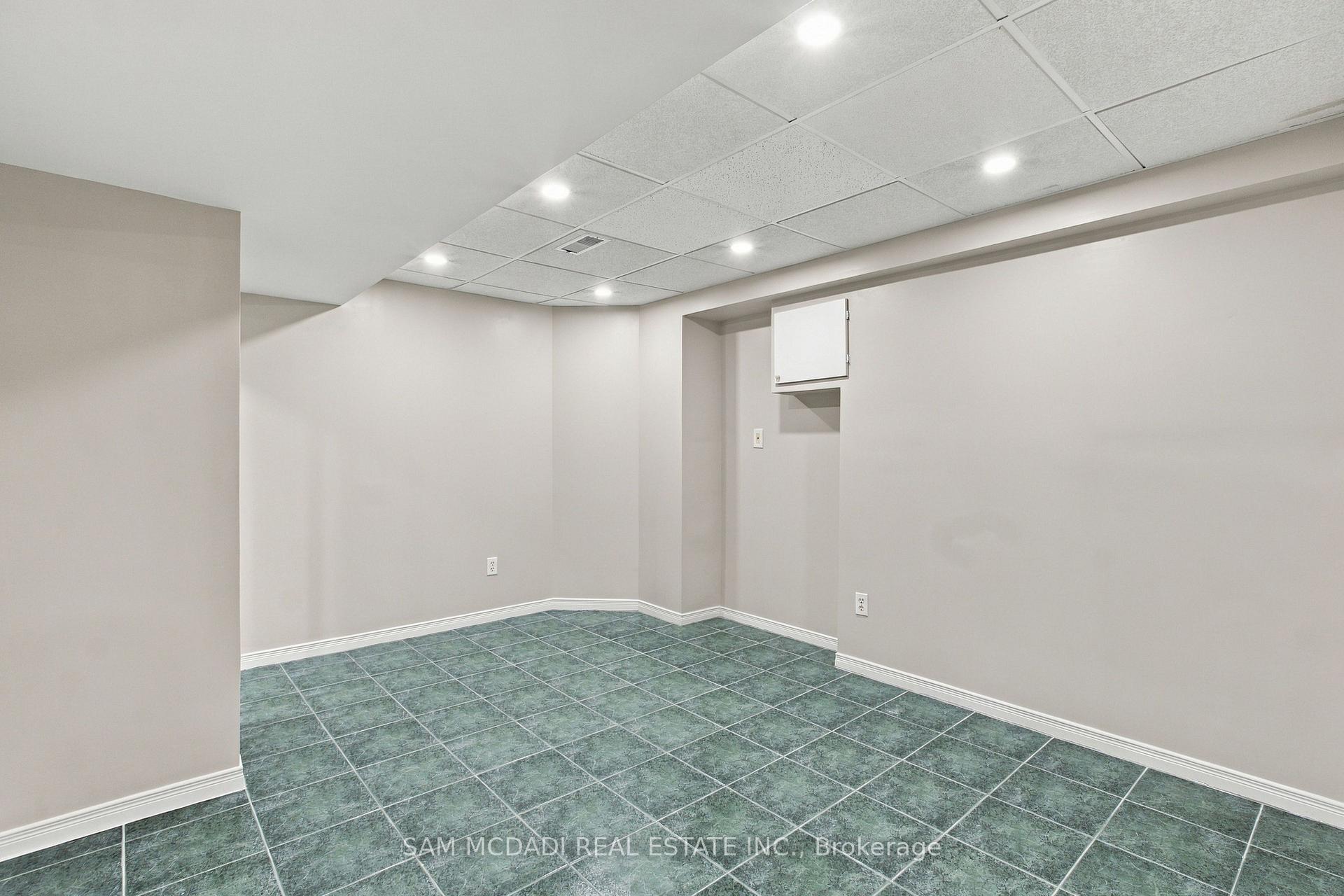 5289 Fallingbrook Drive