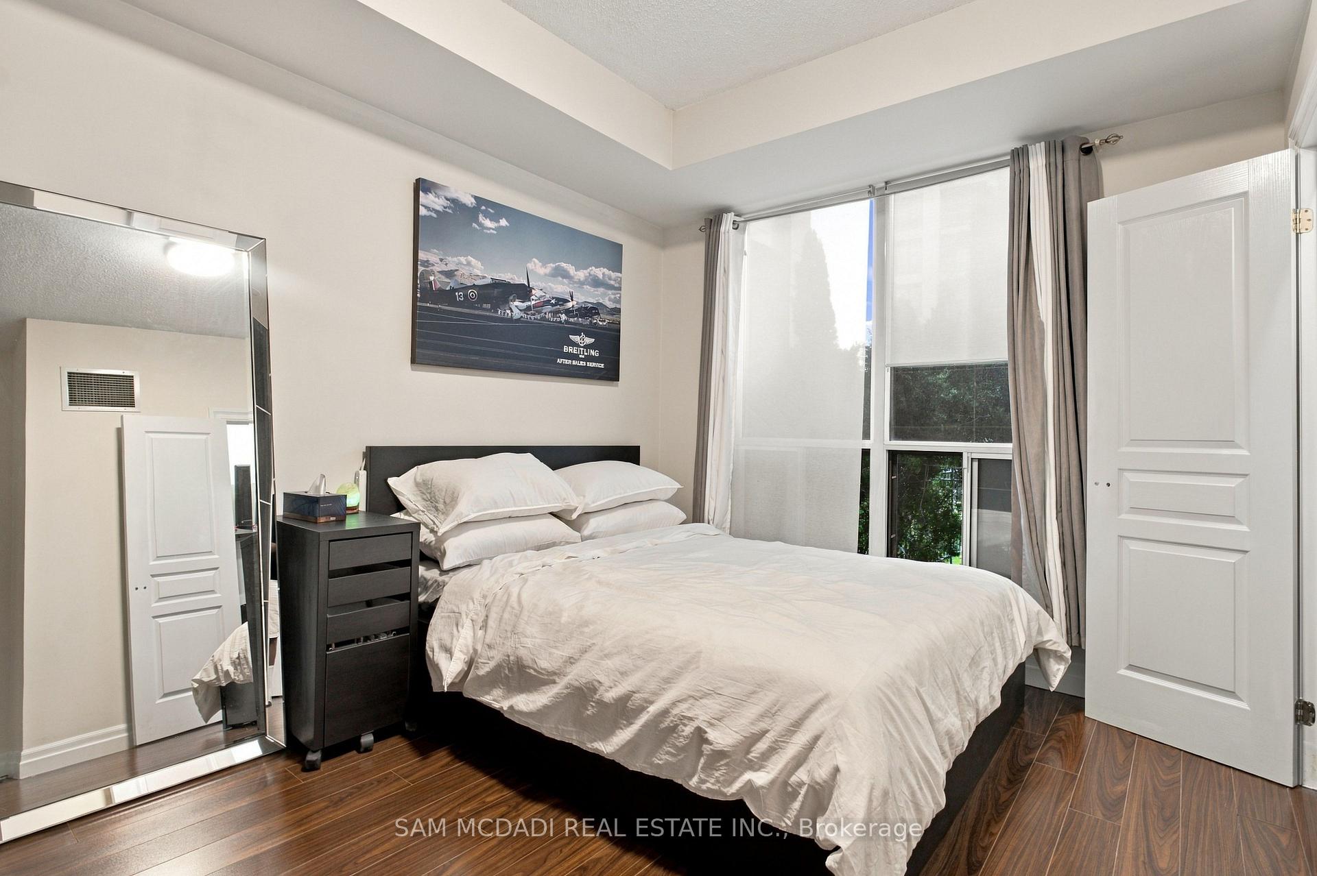 2087 Lake Shore Boulevard W 103, Toronto Unit: 103