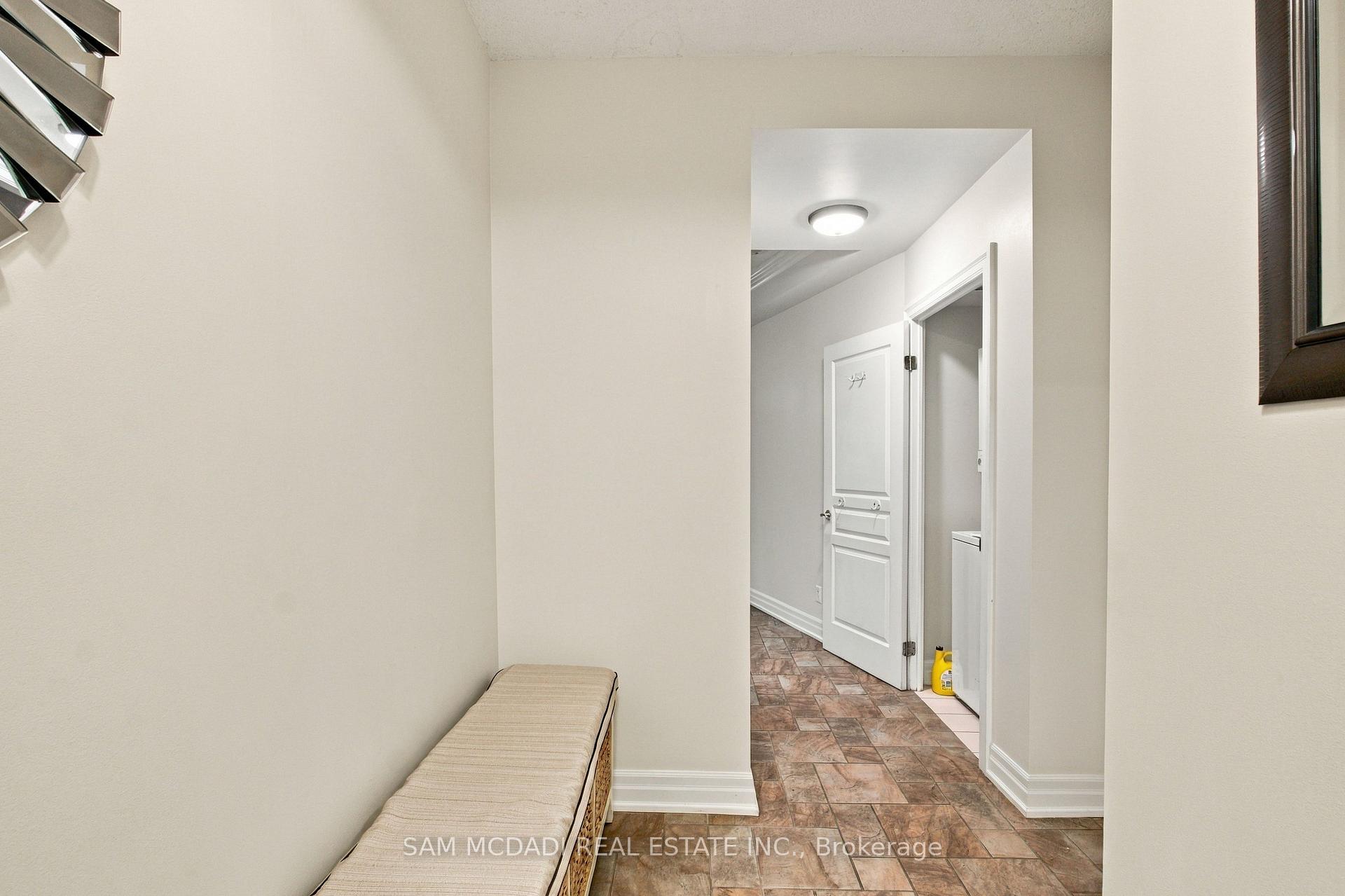 2087 Lake Shore Boulevard W 103, Toronto Unit: 103