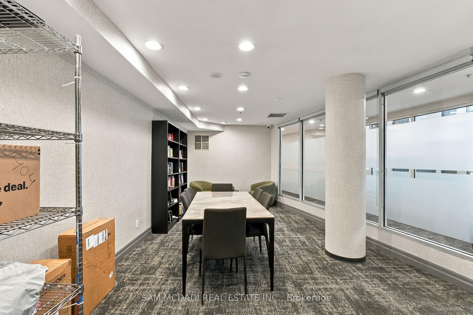 2087 Lake Shore Boulevard W 103, Toronto Unit: 103