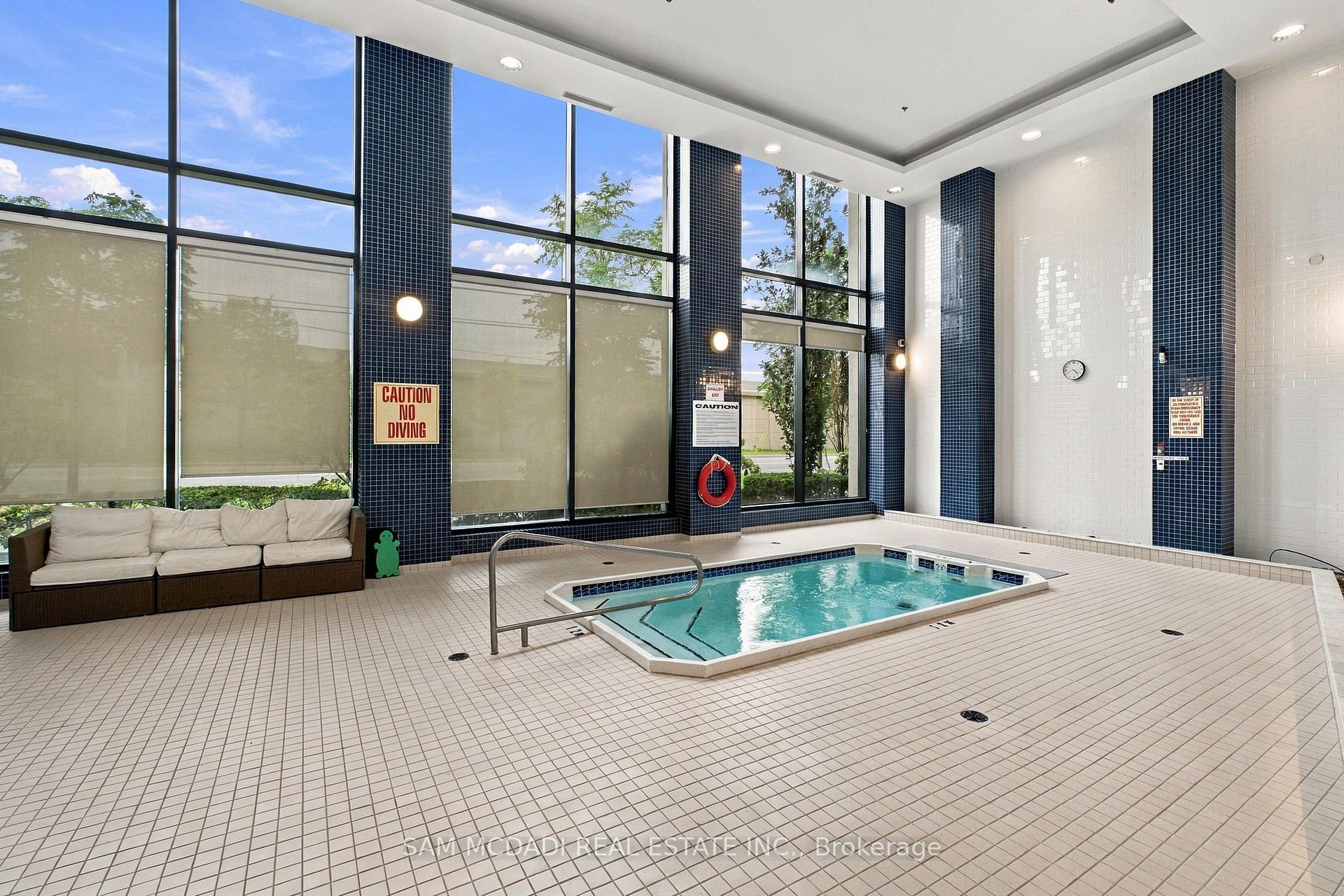 2087 Lake Shore Boulevard W 103, Toronto Unit: 103
