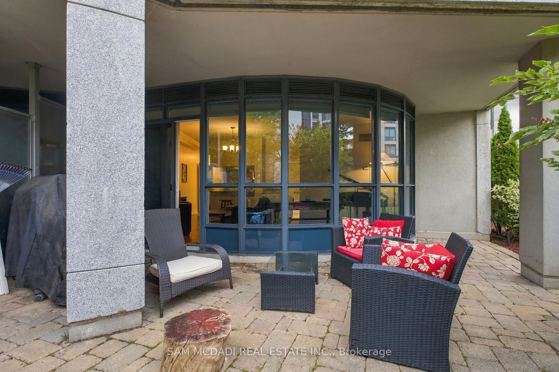 2087 Lake Shore Boulevard W 103, Toronto Unit: 103
