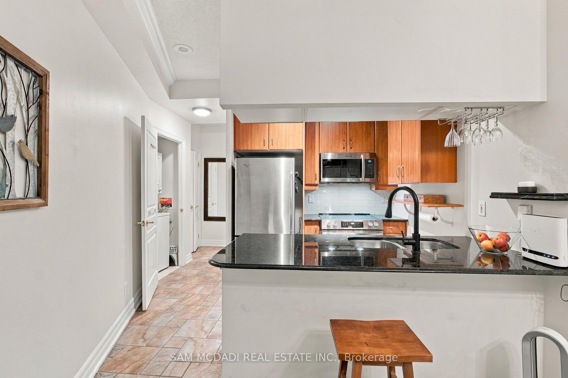 2087 Lake Shore Boulevard W 103, Toronto Unit: 103