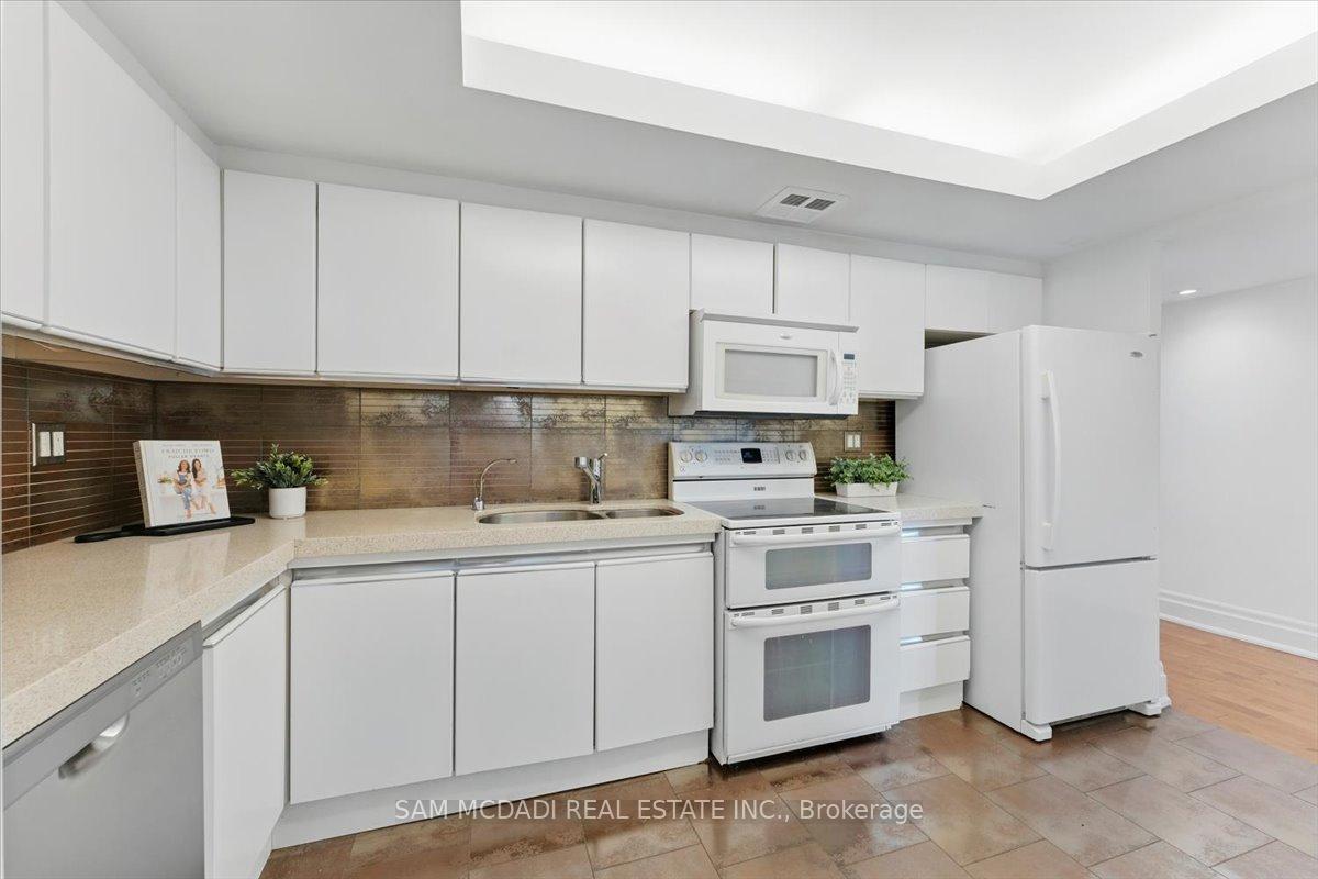 2045 Lake Shore Boulevard W 1605, Toronto Unit: 1605