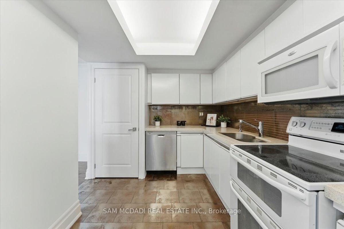 2045 Lake Shore Boulevard W 1605, Toronto Unit: 1605