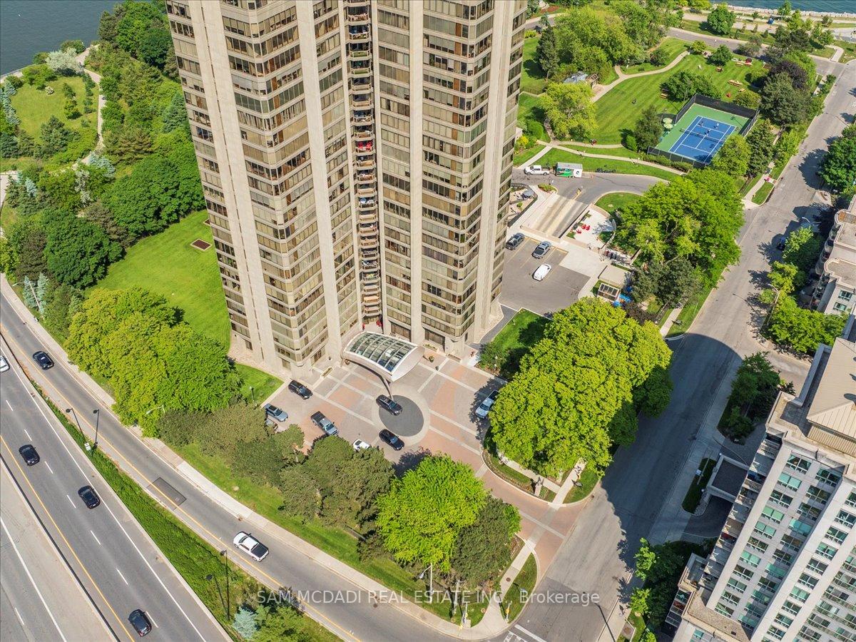 2045 Lake Shore Boulevard W 1605, Toronto Unit: 1605
