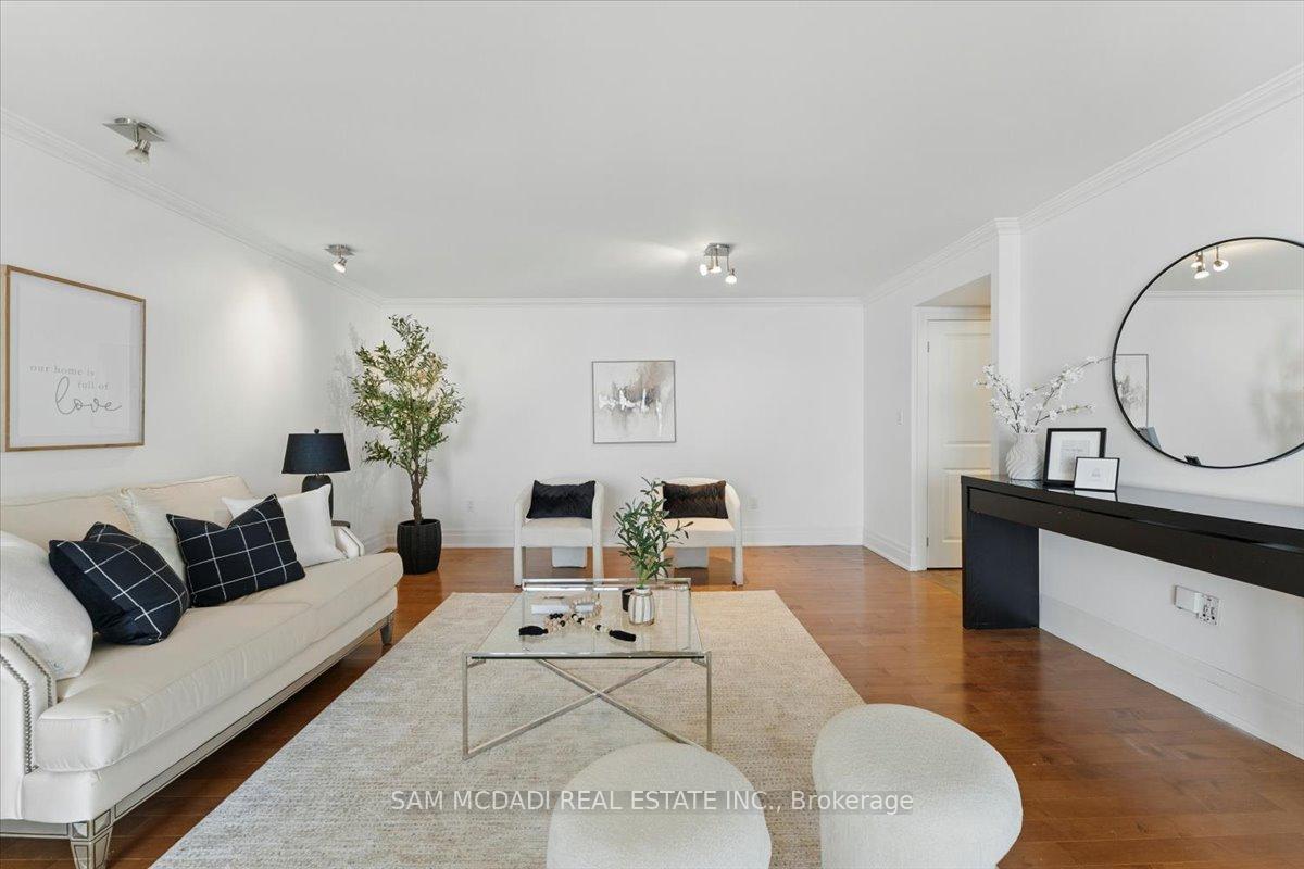 2045 Lake Shore Boulevard W 1605, Toronto Unit: 1605