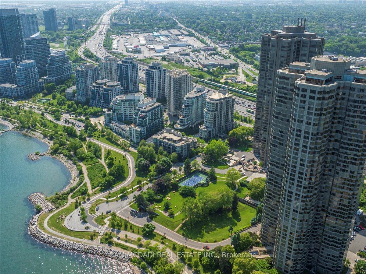 2045 Lake Shore Boulevard W 1605, Toronto Unit: 1605