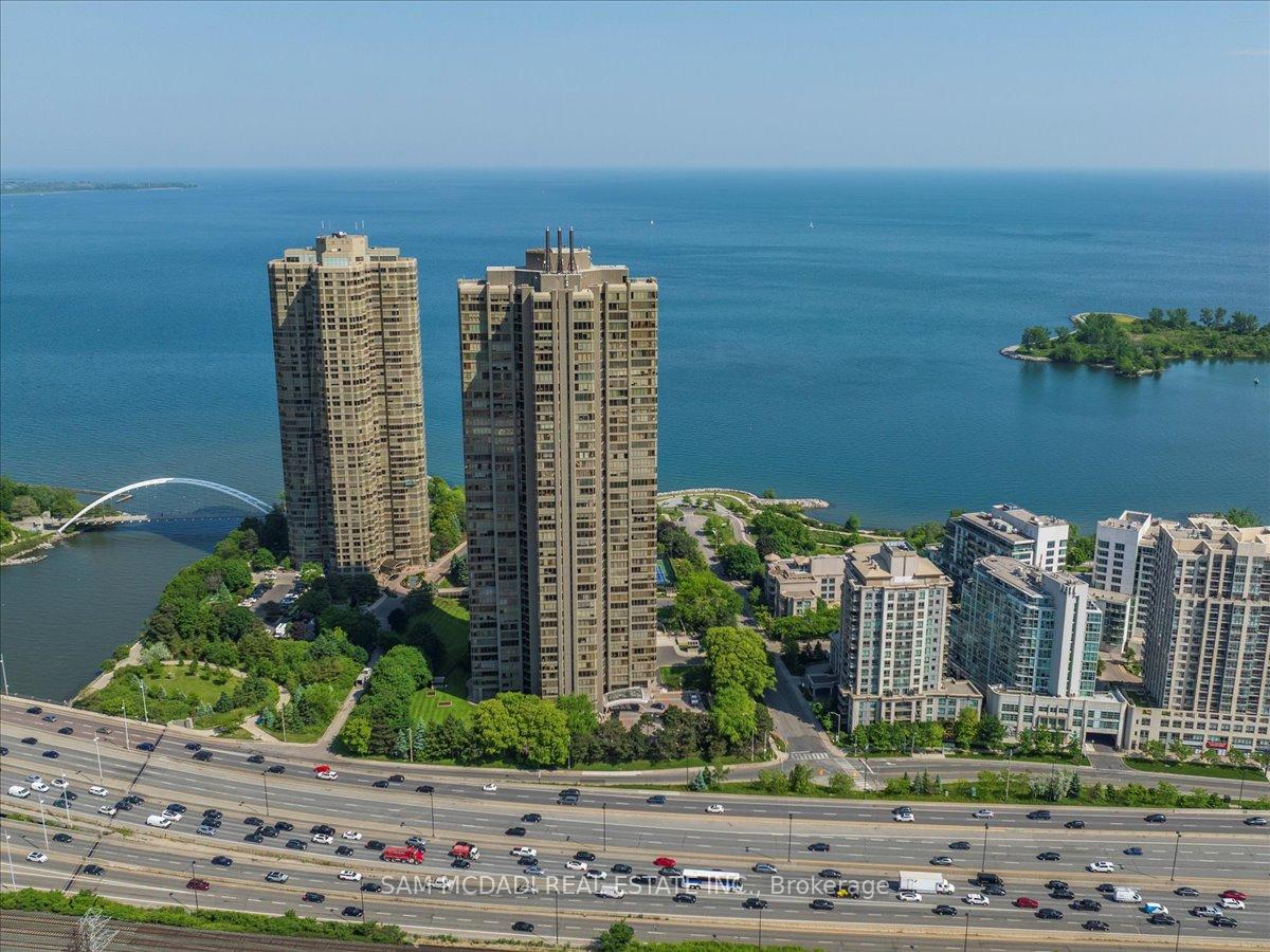 2045 Lake Shore Boulevard W 1605, Toronto Unit: 1605