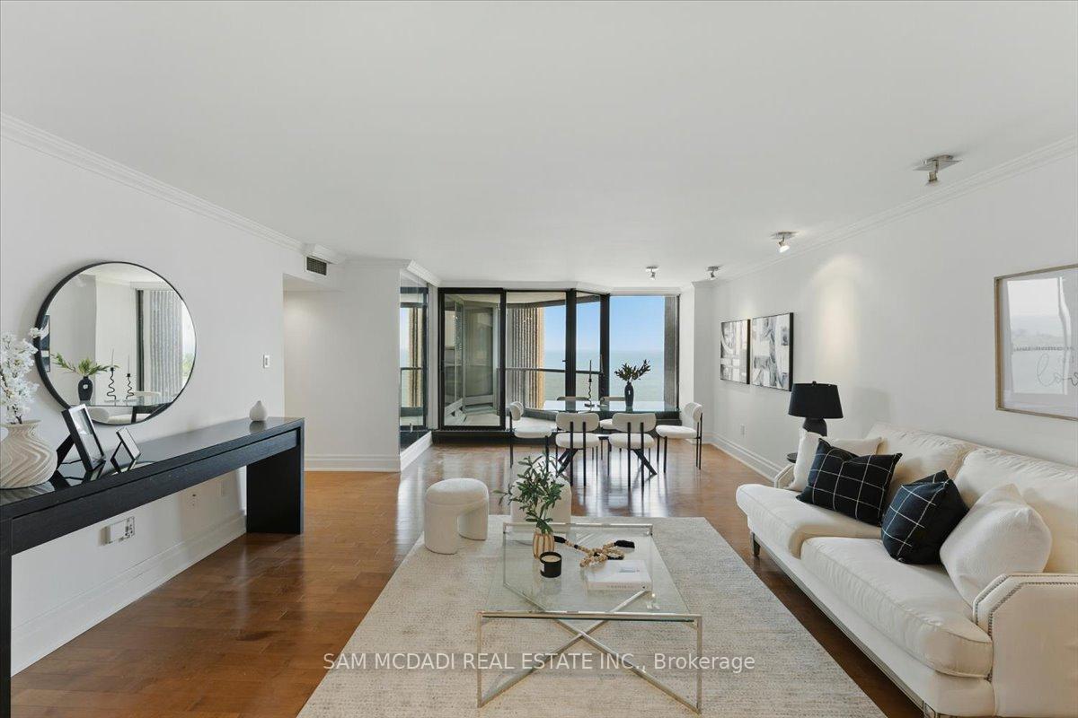 2045 Lake Shore Boulevard W 1605, Toronto Unit: 1605