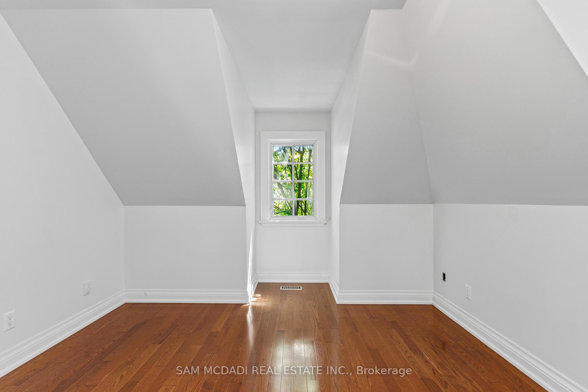 1301 Mississauga Road