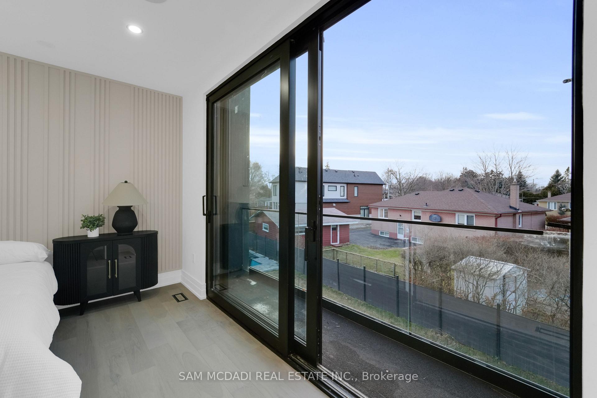 468 Saville Crescent