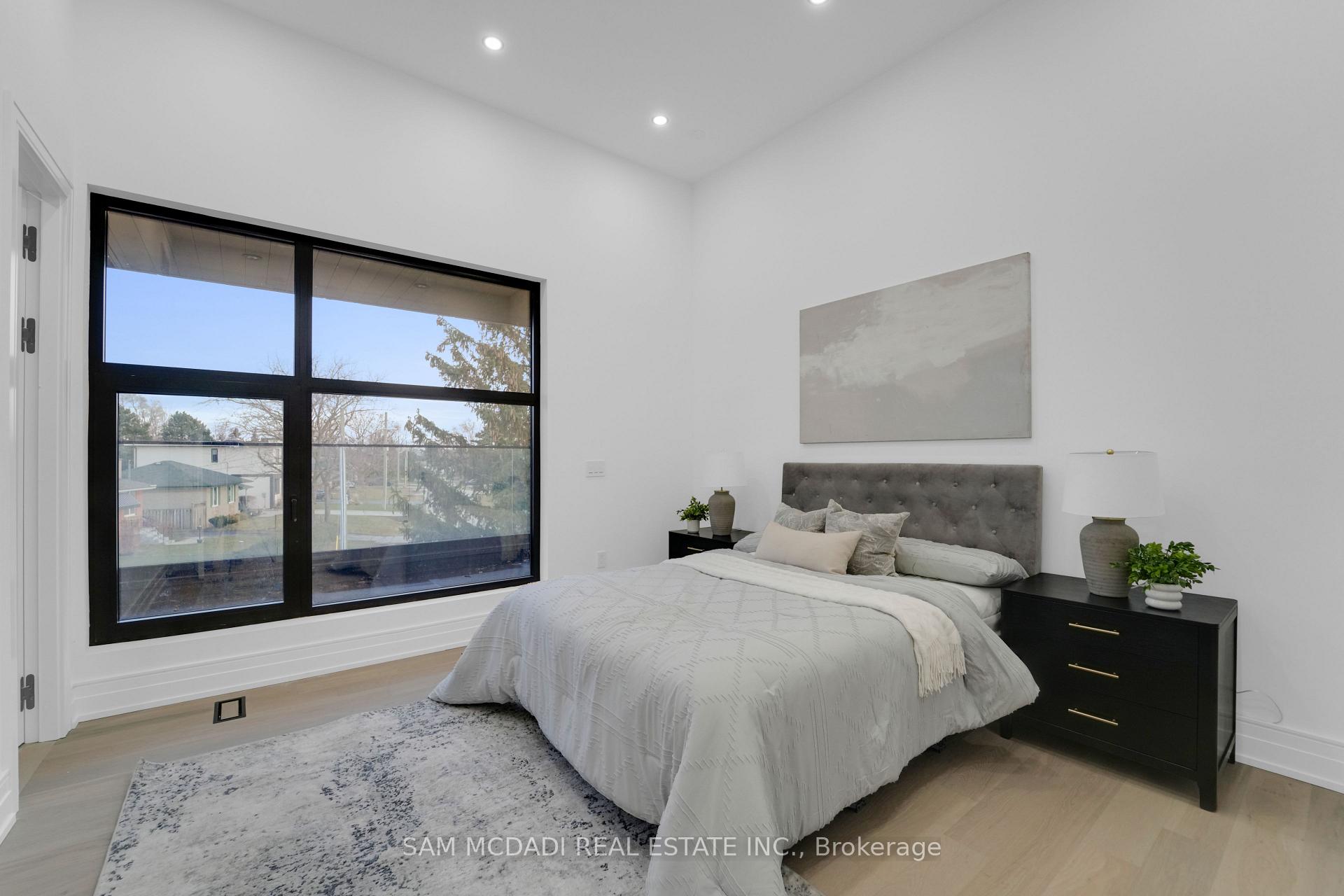 468 Saville Crescent