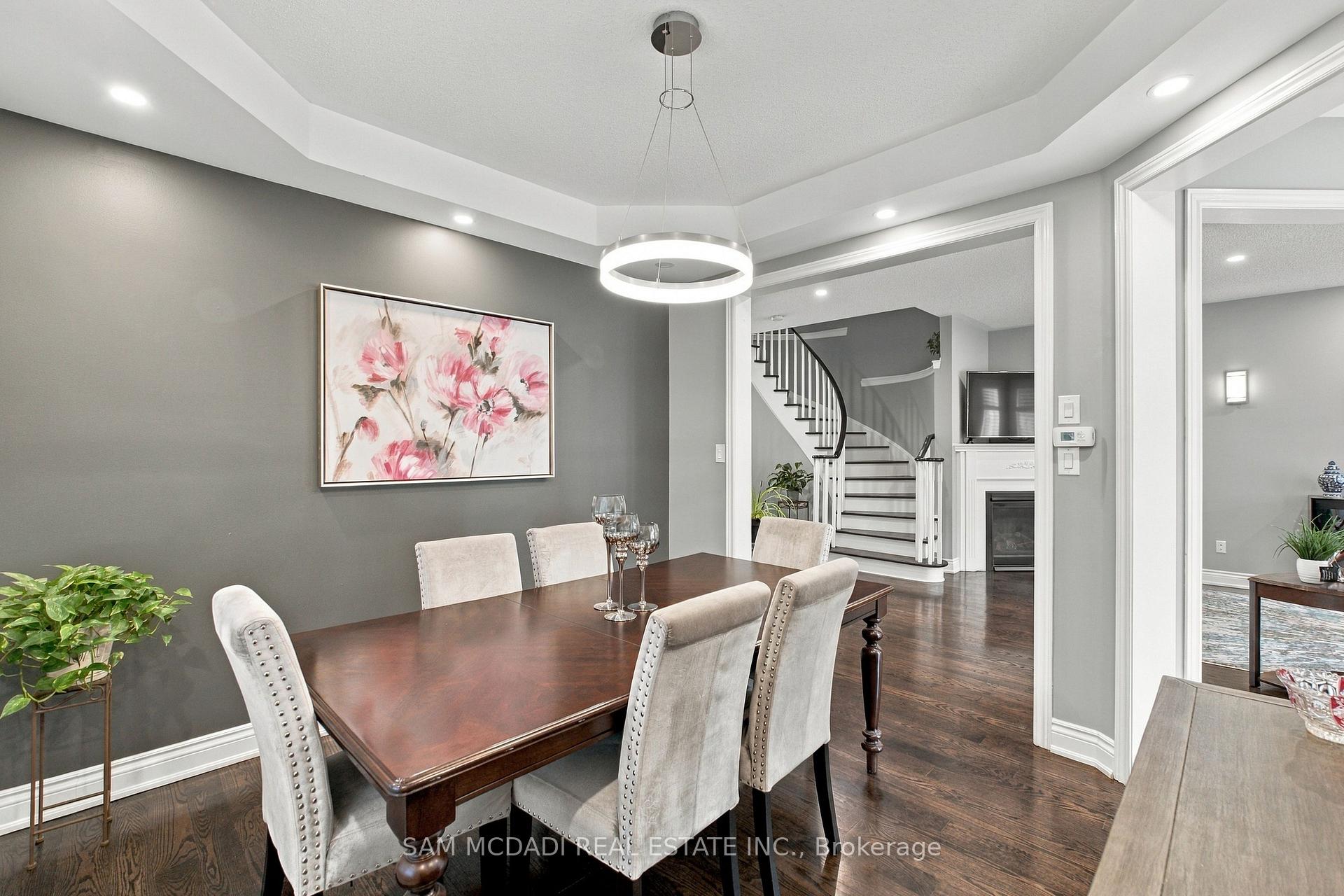 195 Holmes Crescent