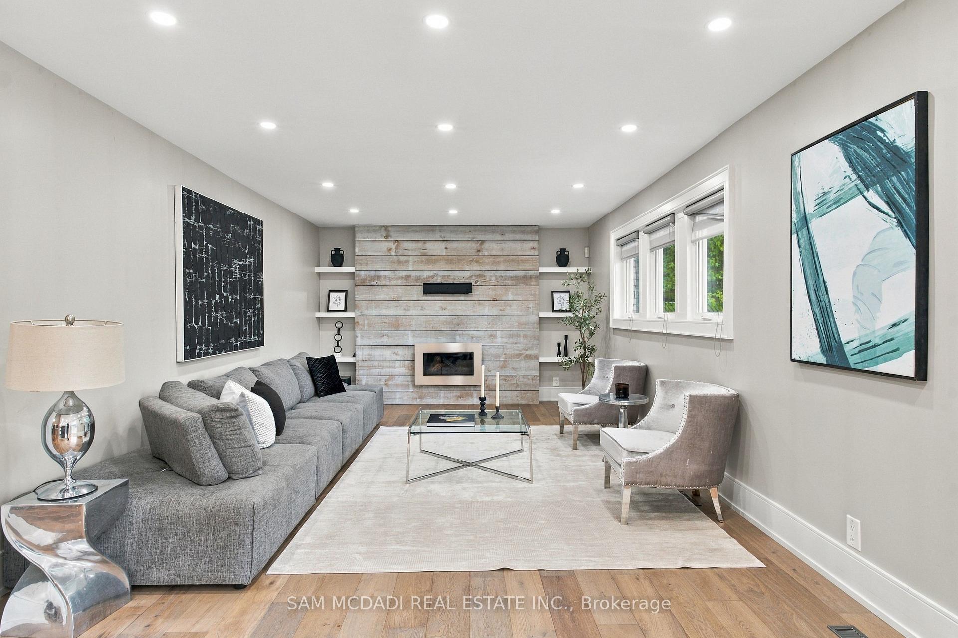 1357 Saginaw Crescent