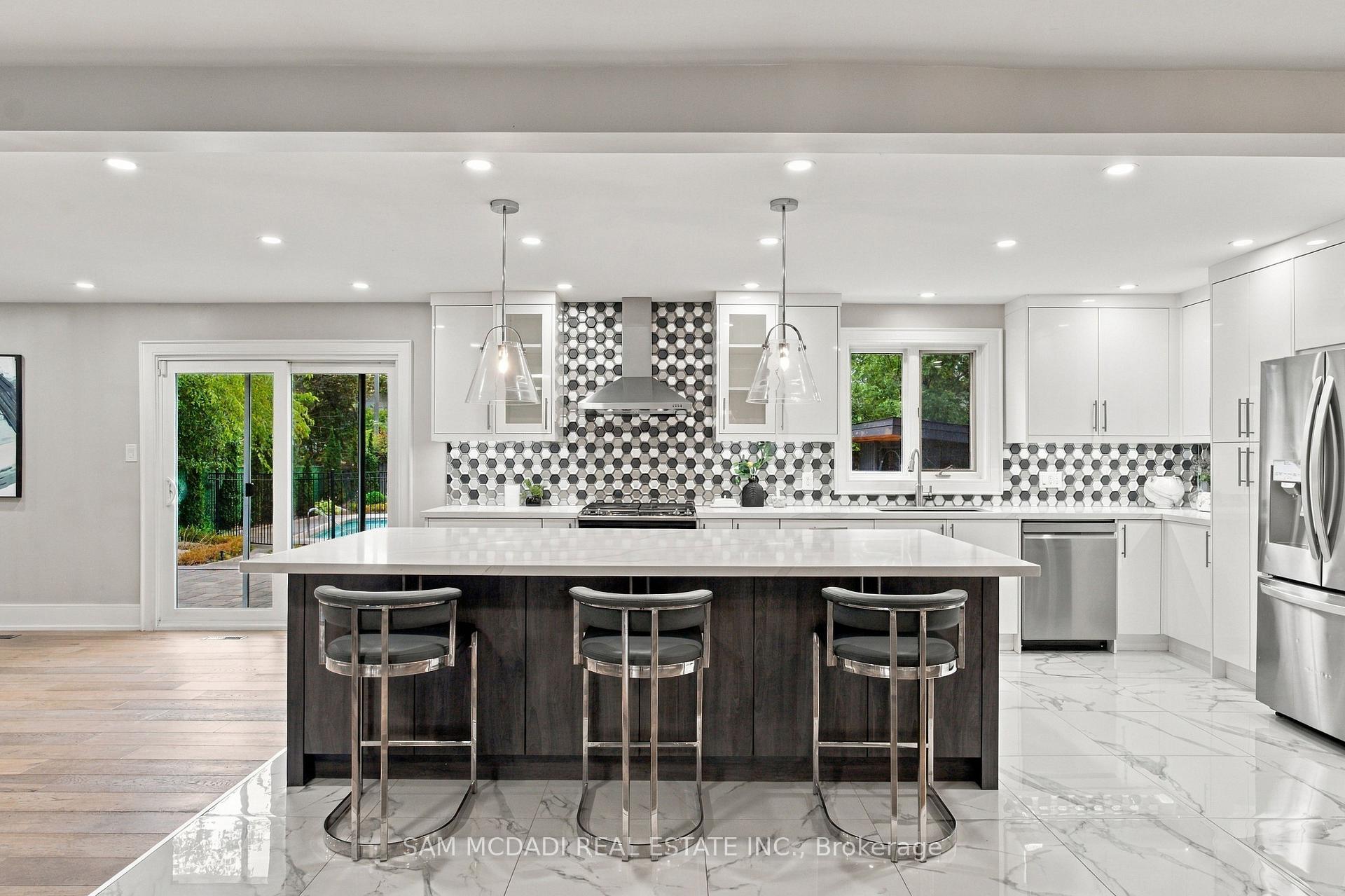 1357 Saginaw Crescent