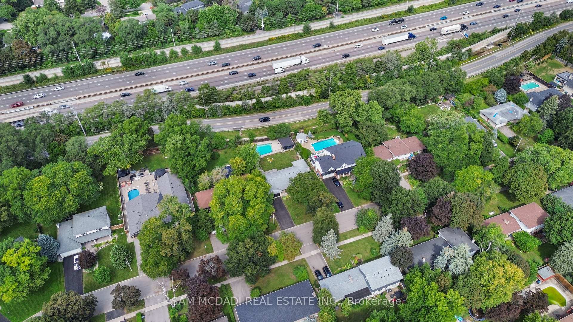 1357 Saginaw Crescent
