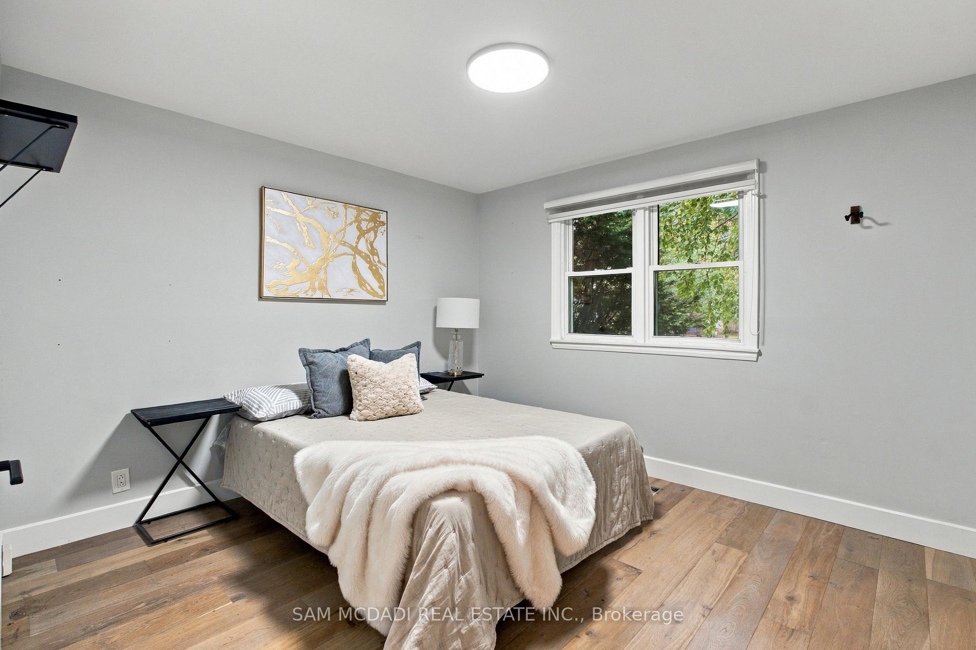 1357 Saginaw Crescent