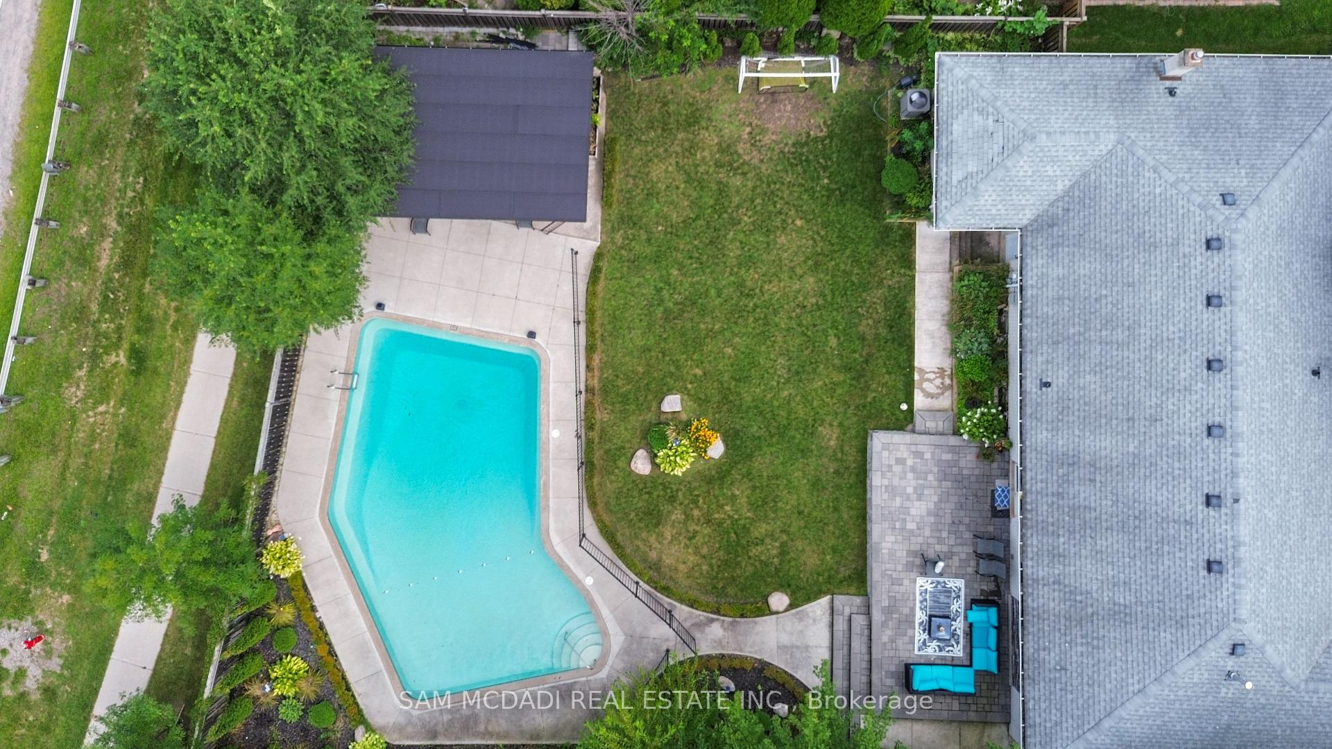 1357 Saginaw Crescent