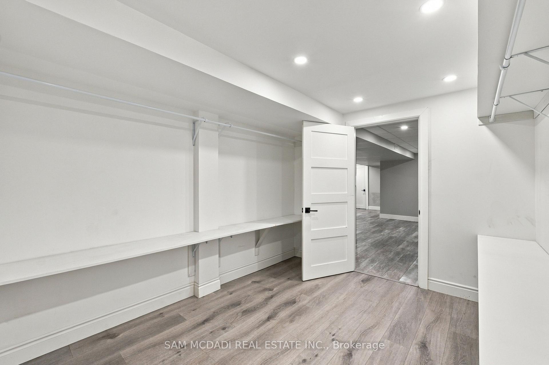 1357 Saginaw Crescent