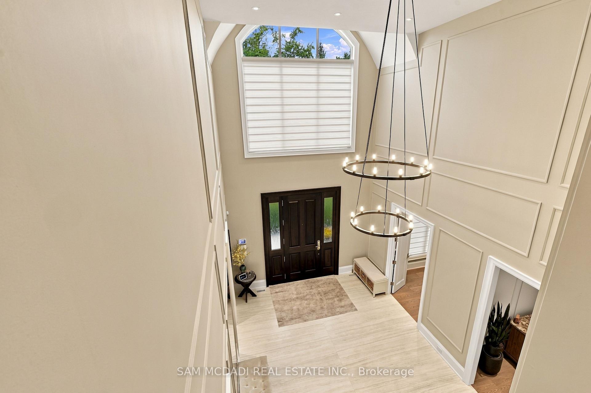 902 Parkland Avenue