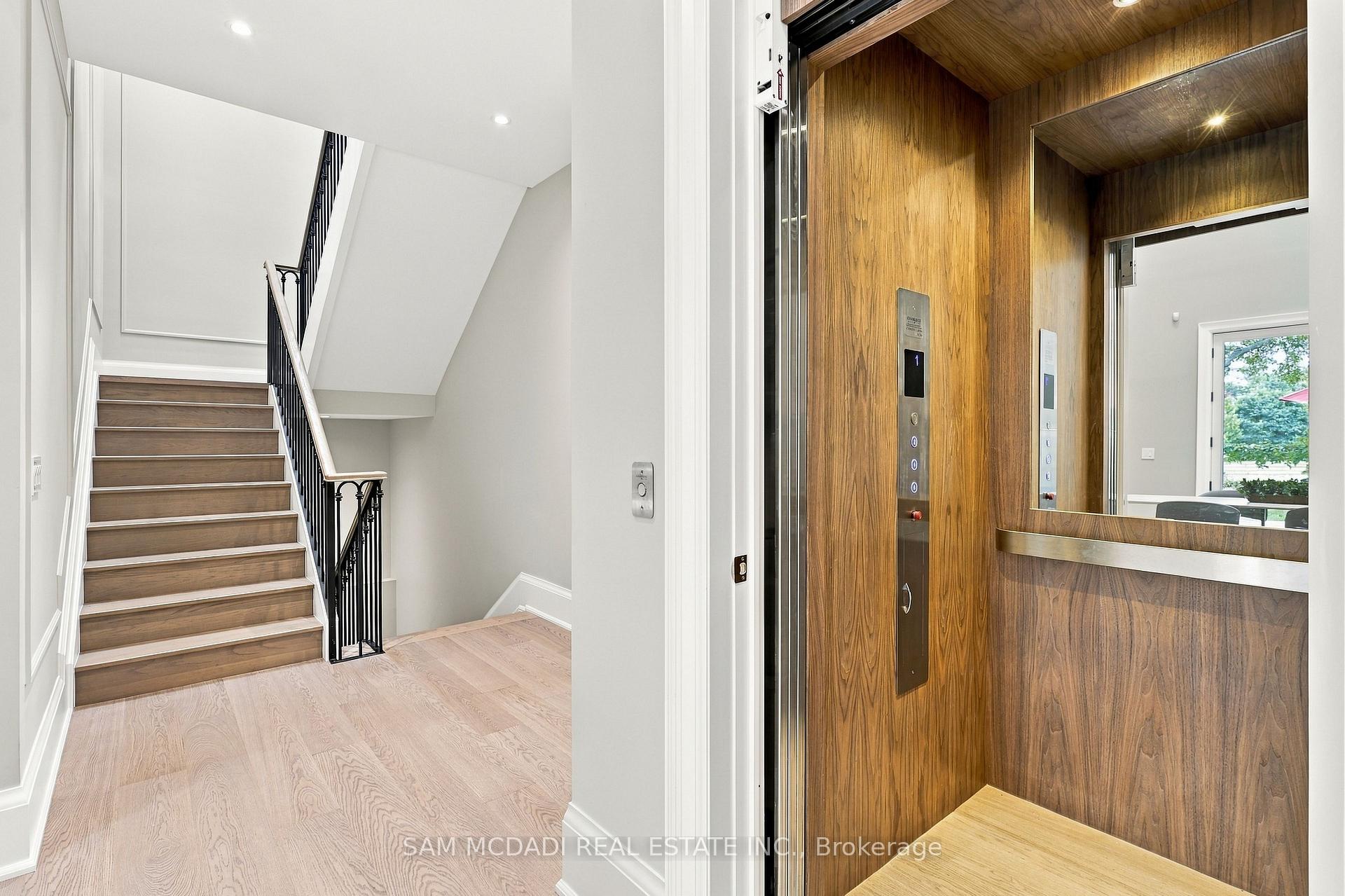 902 Parkland Avenue