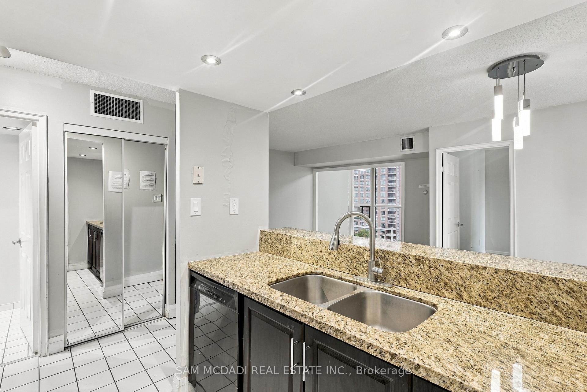 265 Enfield Place 903