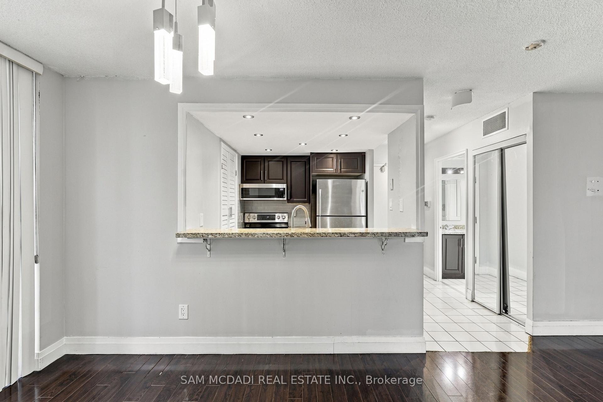 265 Enfield Place 903